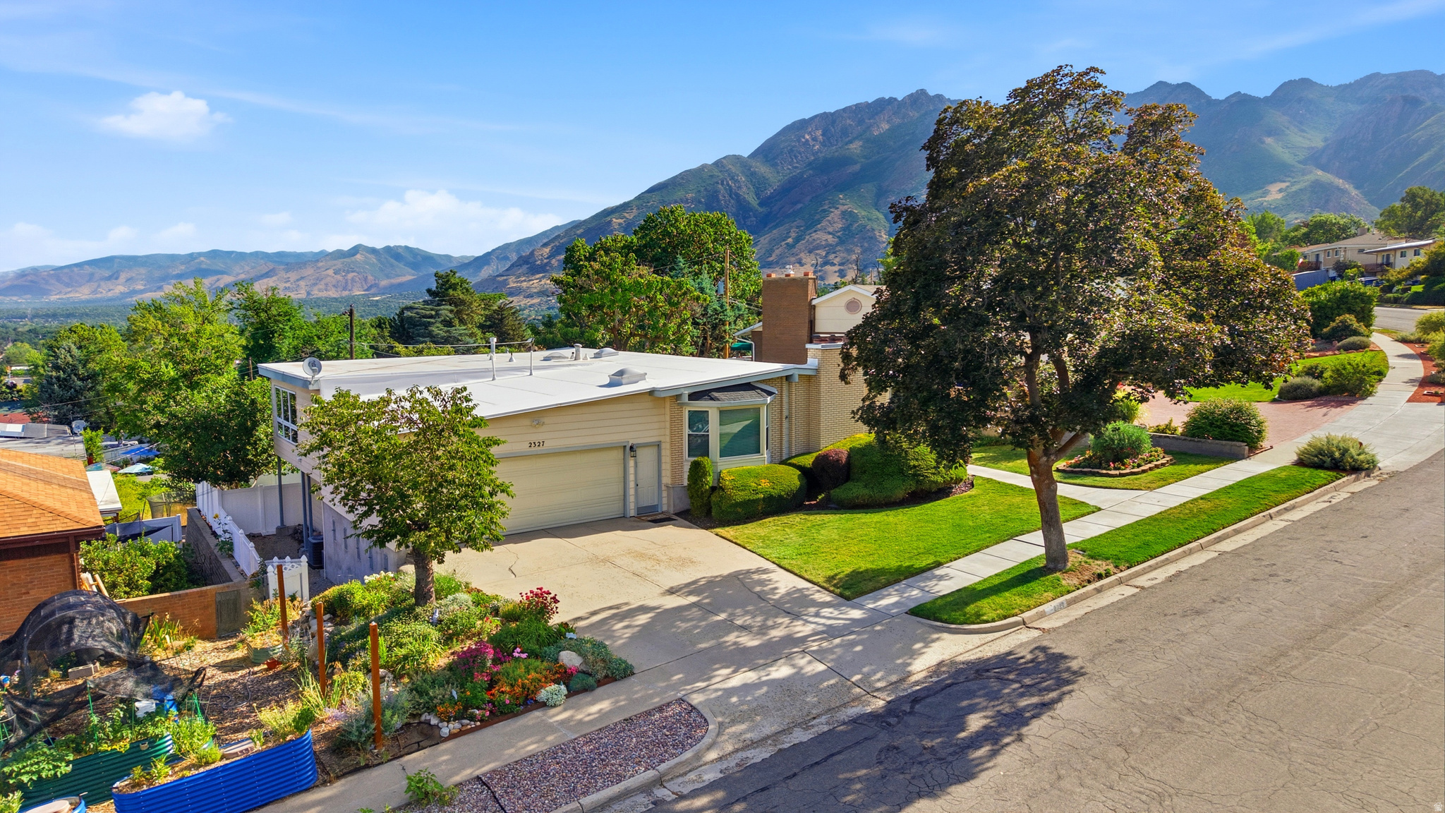 main property photo 54