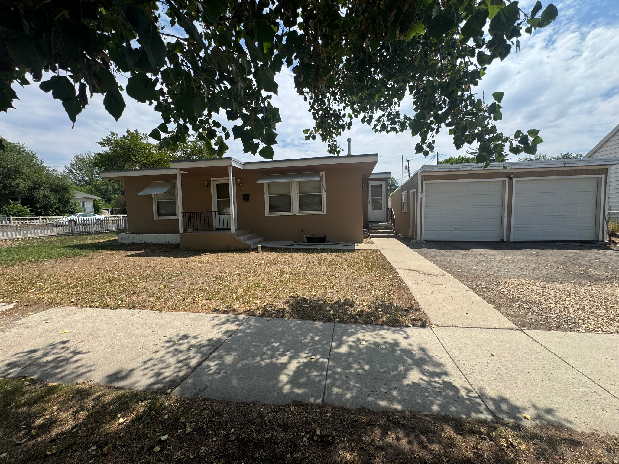 main property photo 20