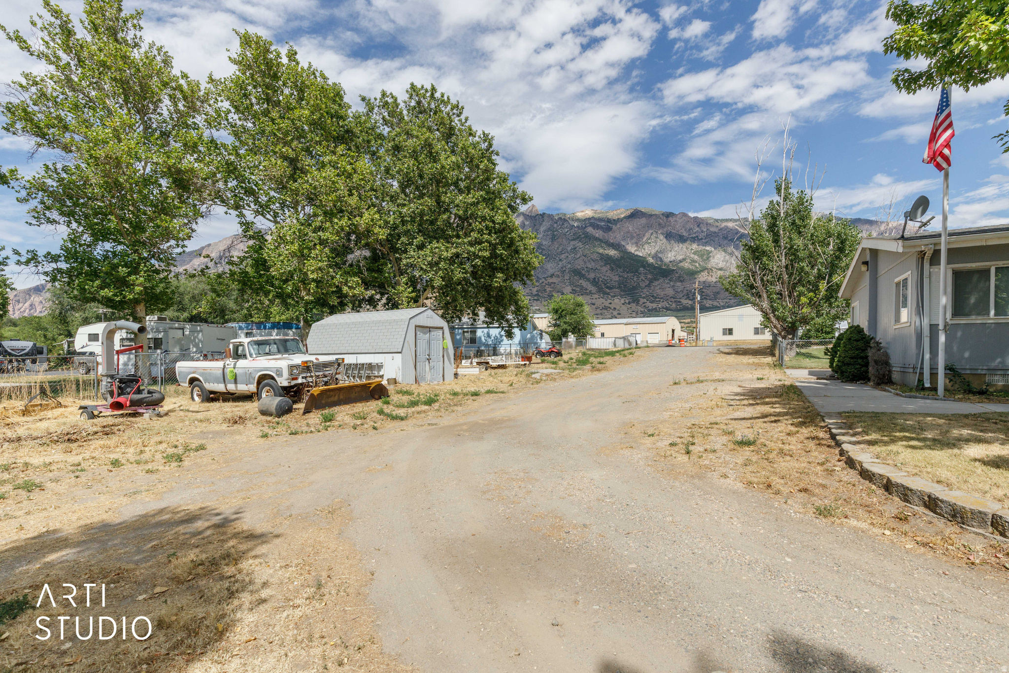 main property photo 37