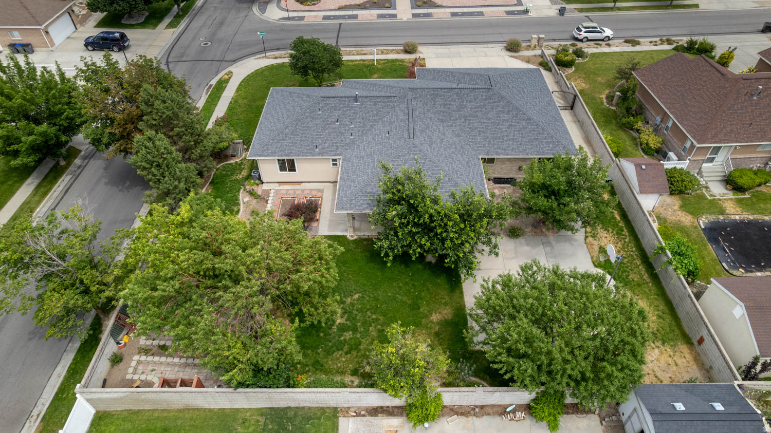 main property photo 38