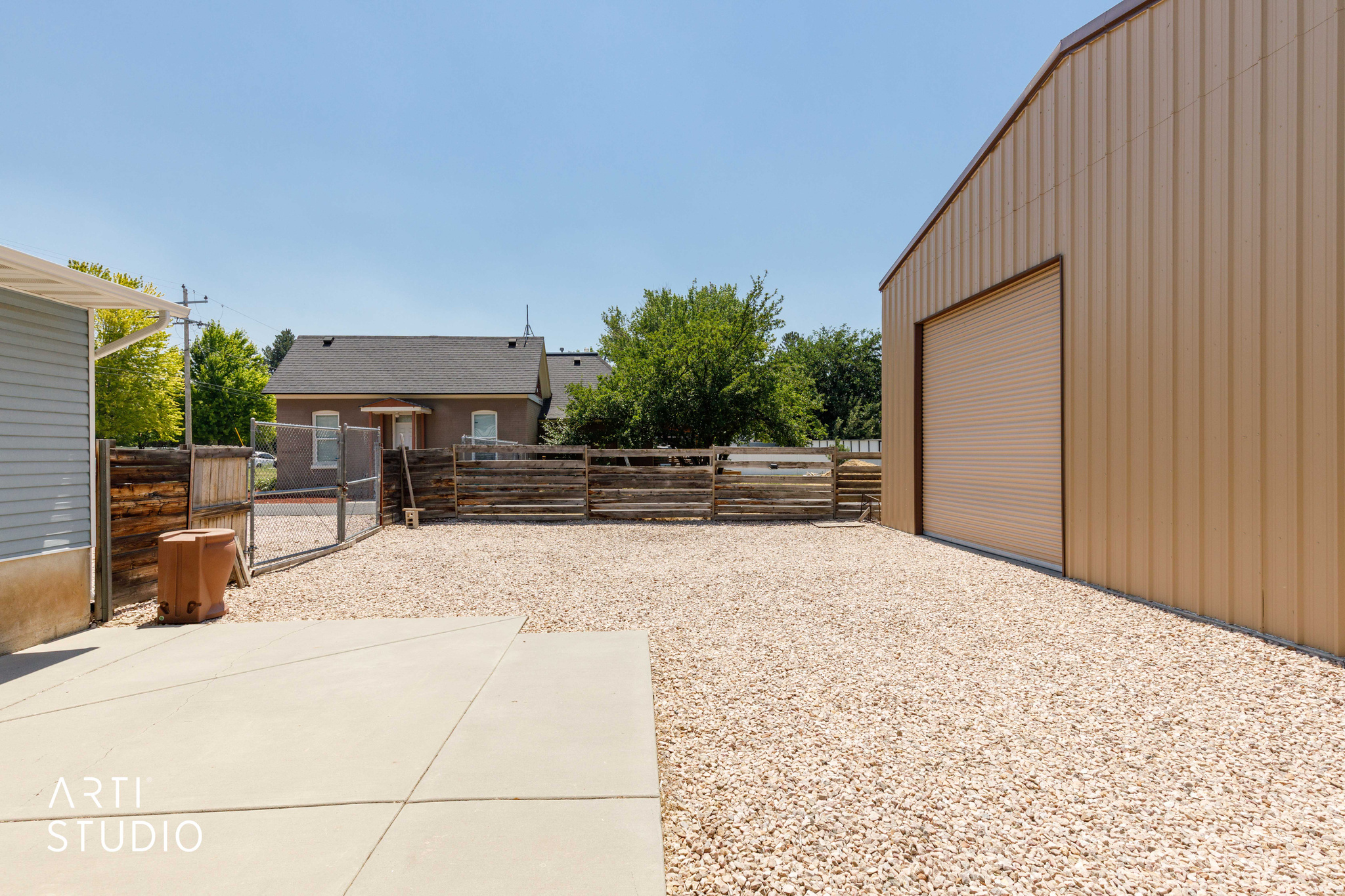 main property photo 33