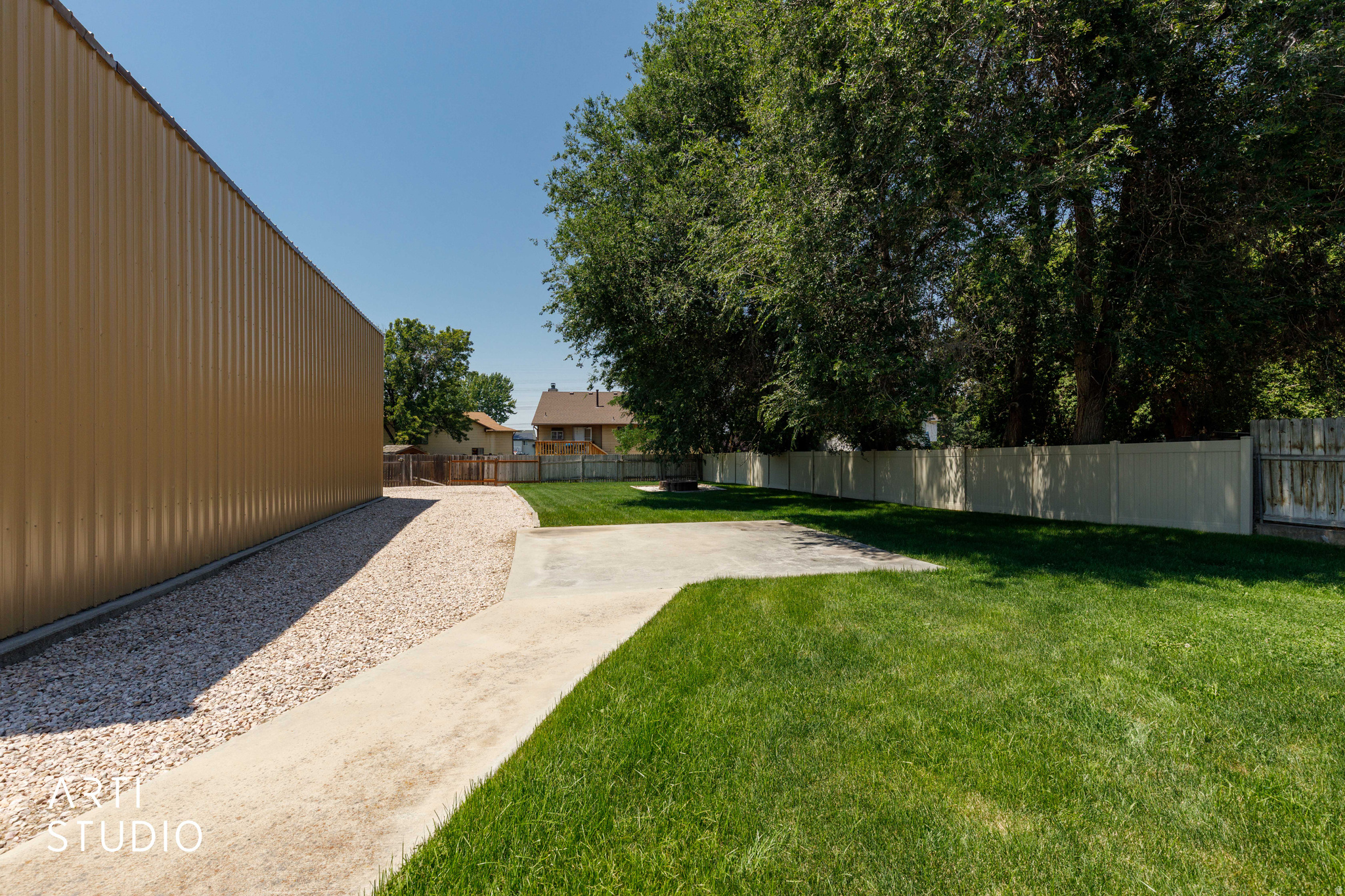 main property photo 37