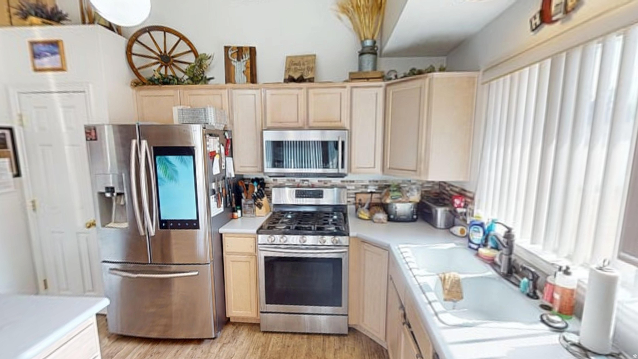 main property photo 2