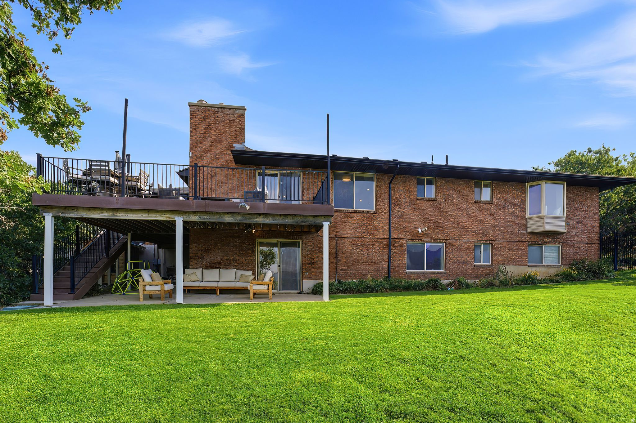 main property photo 36