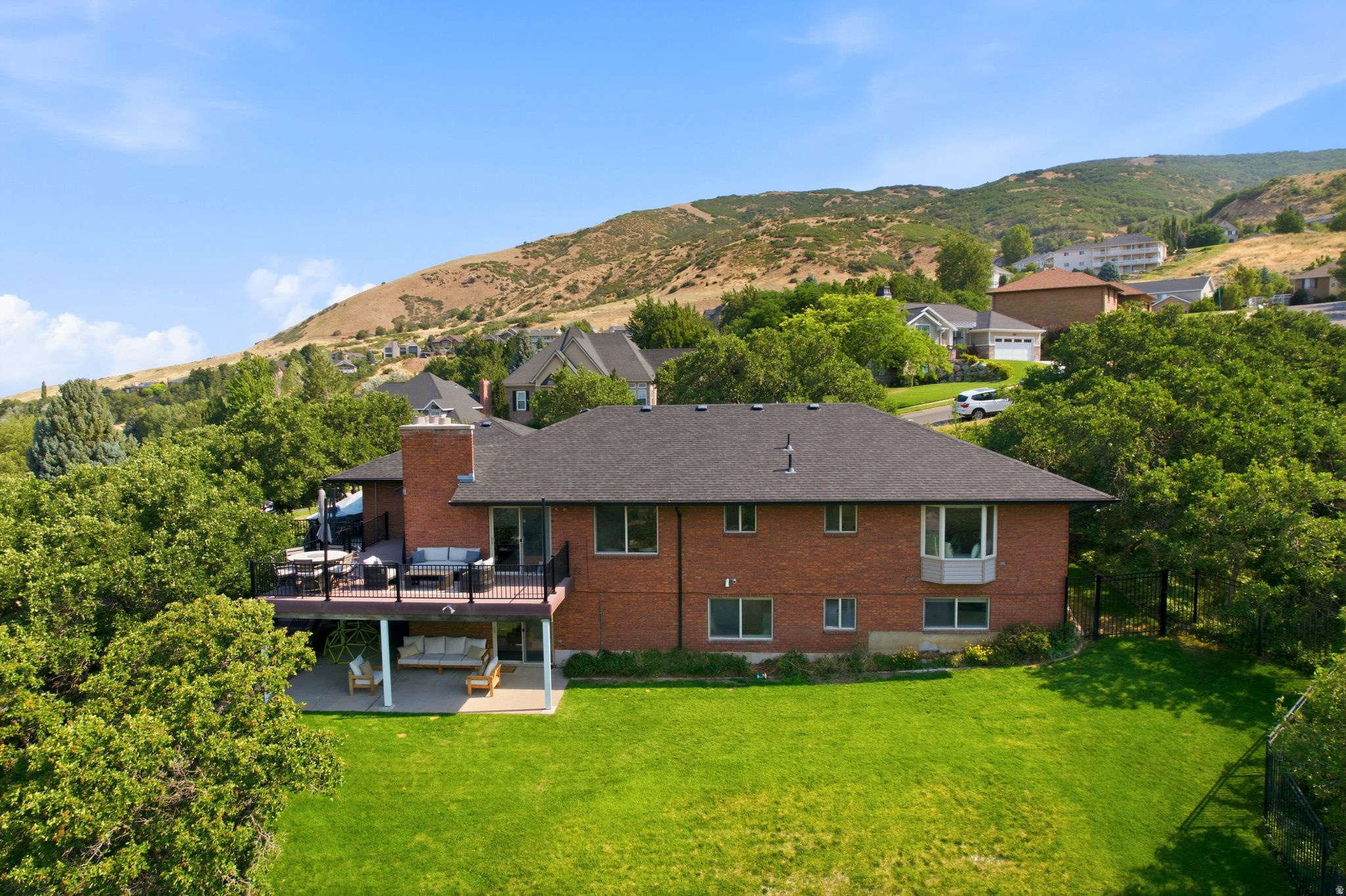 main property photo 45
