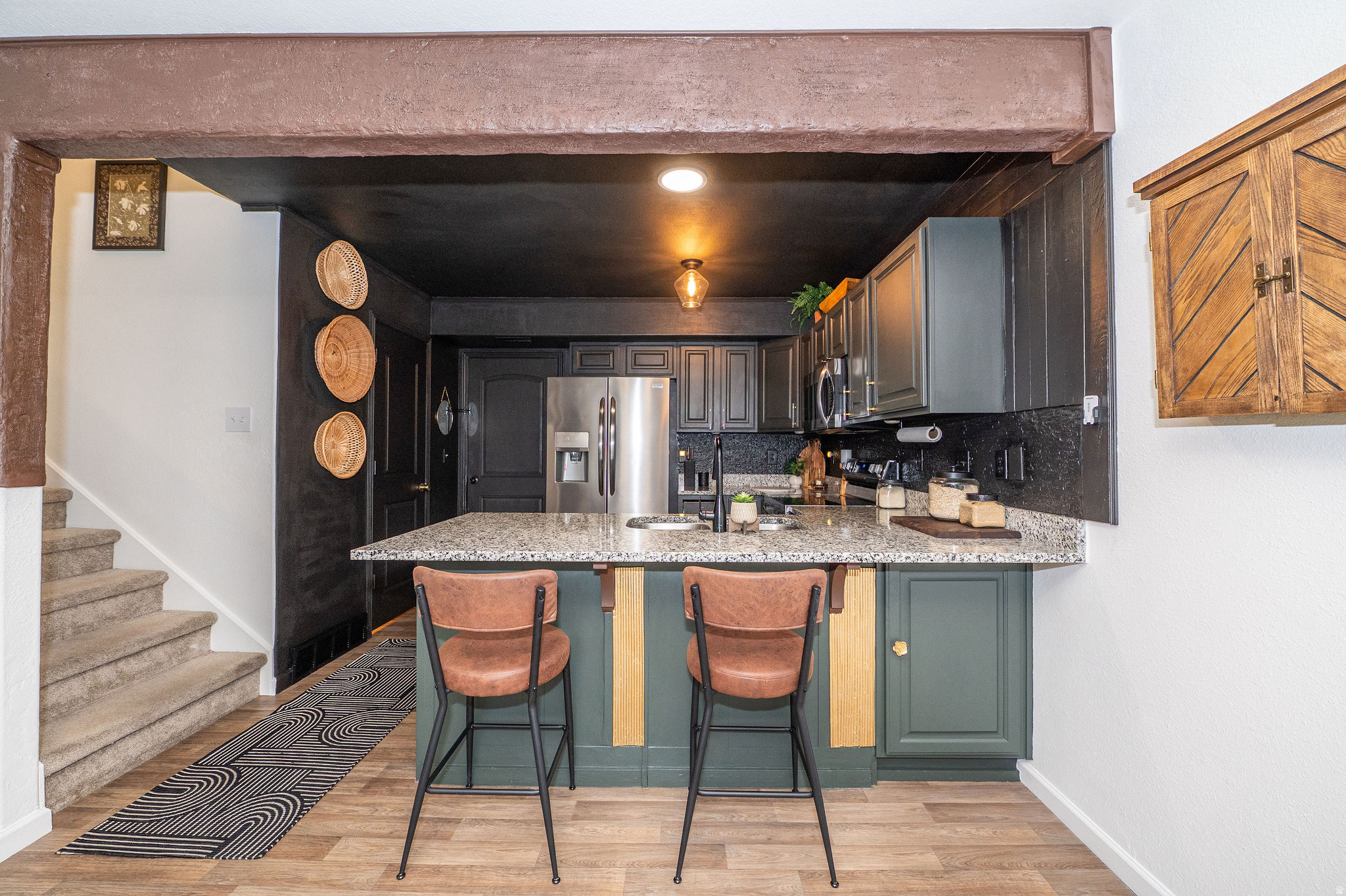 main property photo 9