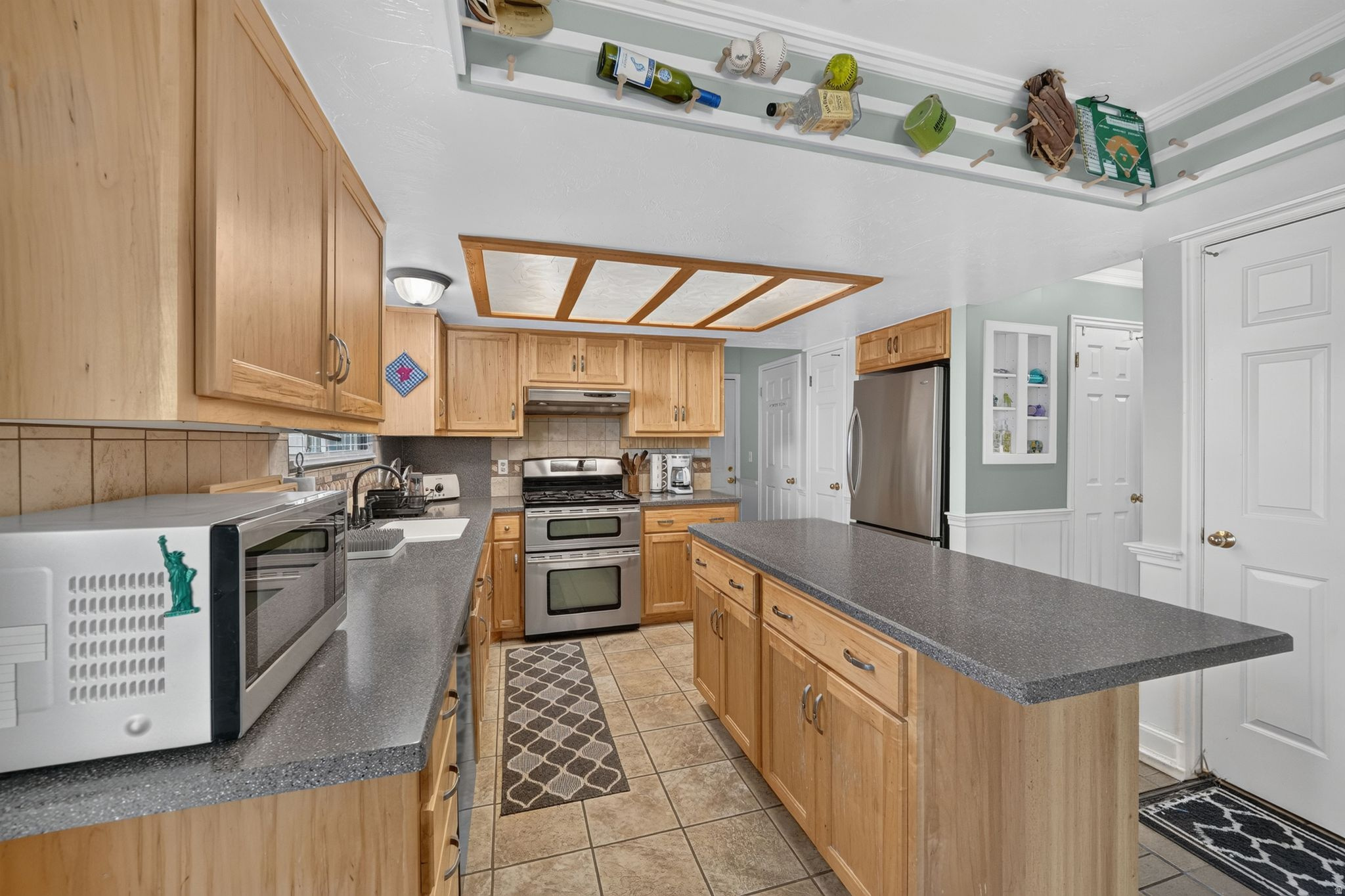 main property photo 15