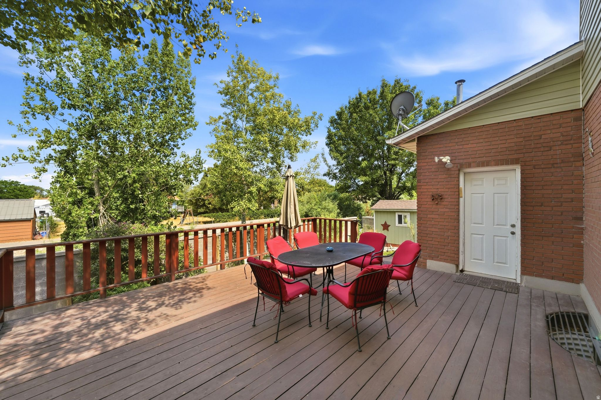main property photo 37