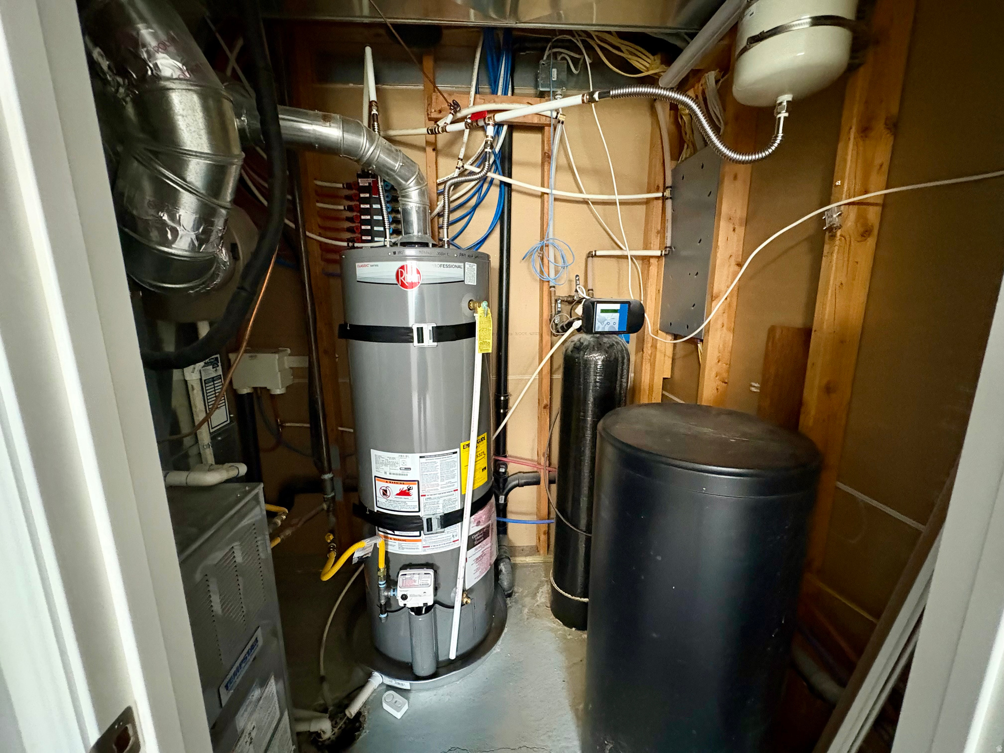 main property photo 24