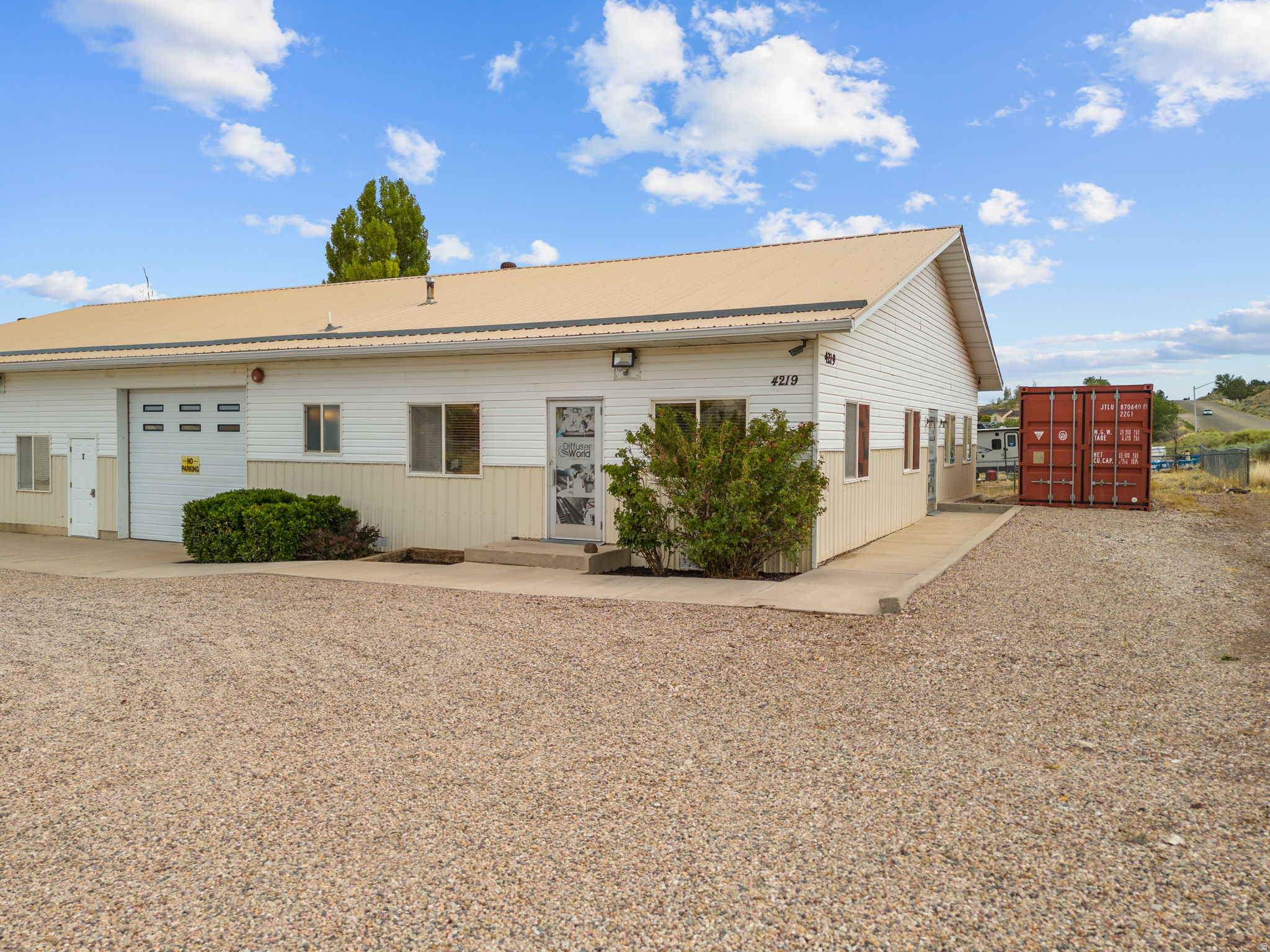 main property photo 9