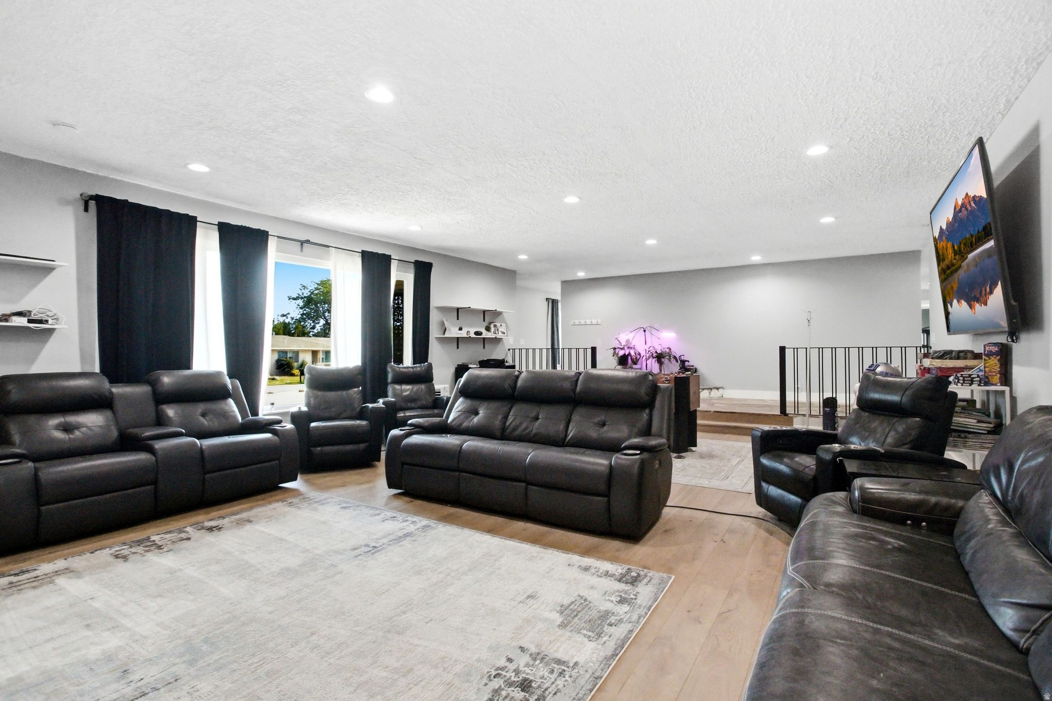 main property photo 16