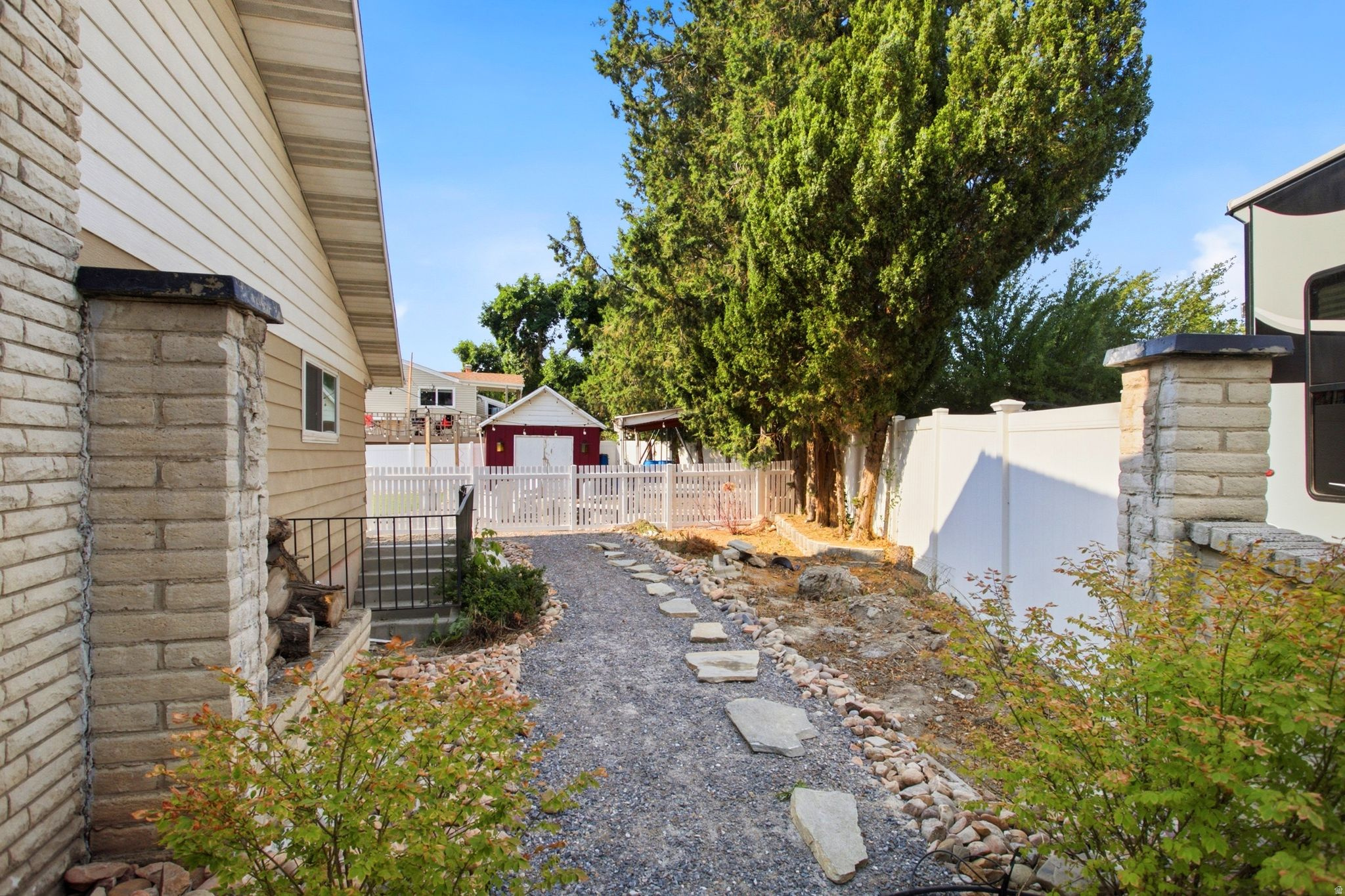 main property photo 42