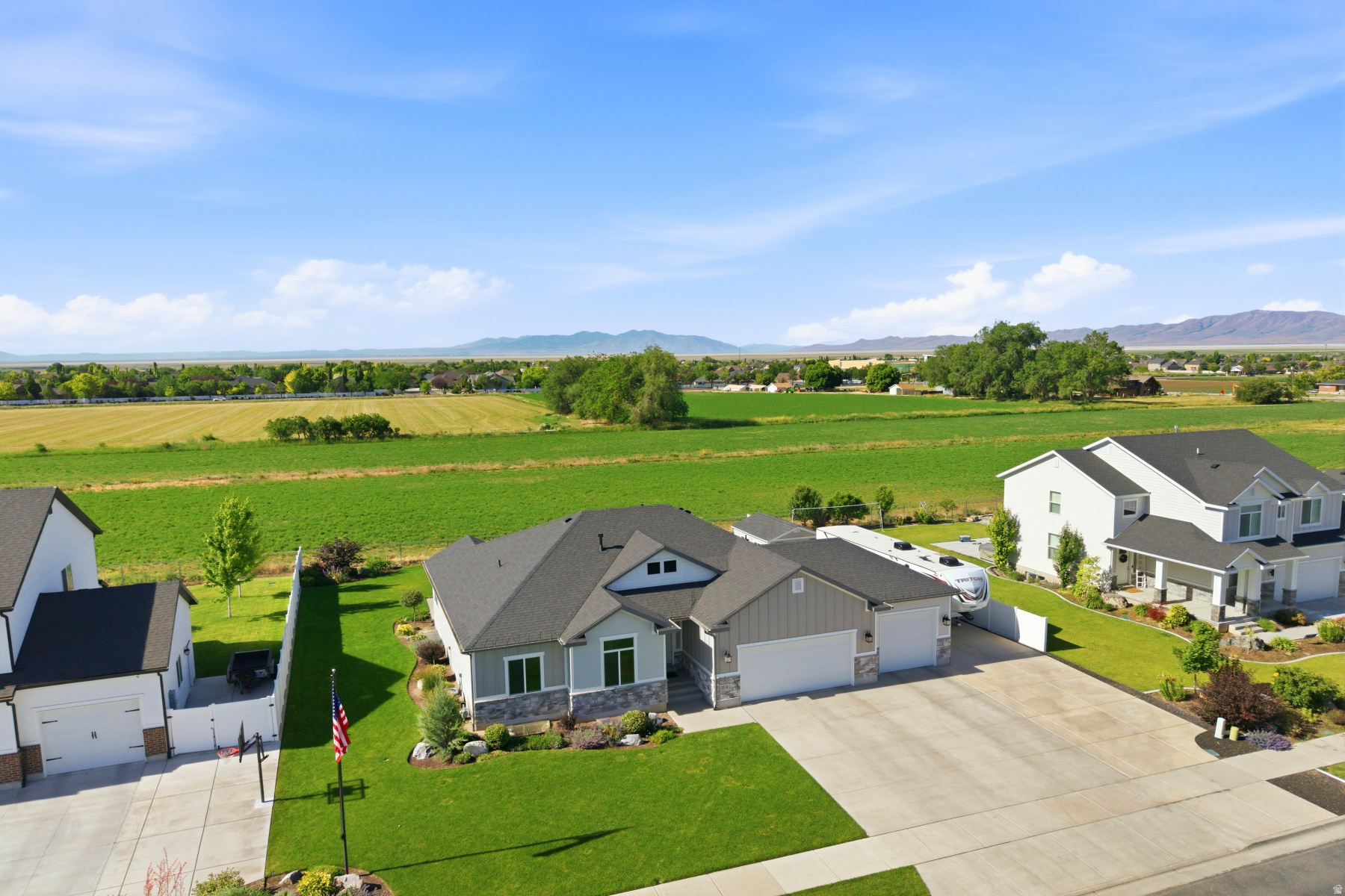 main property photo 61