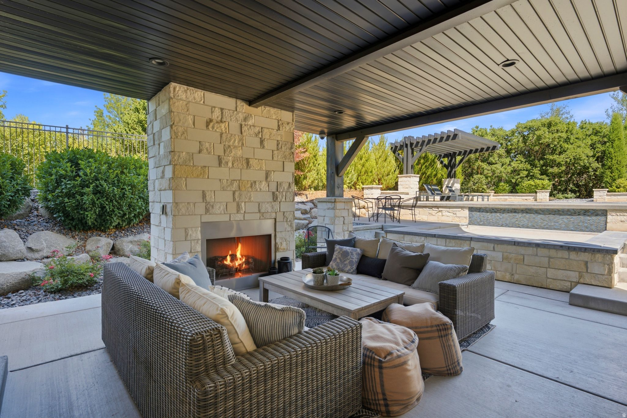 main property photo 79