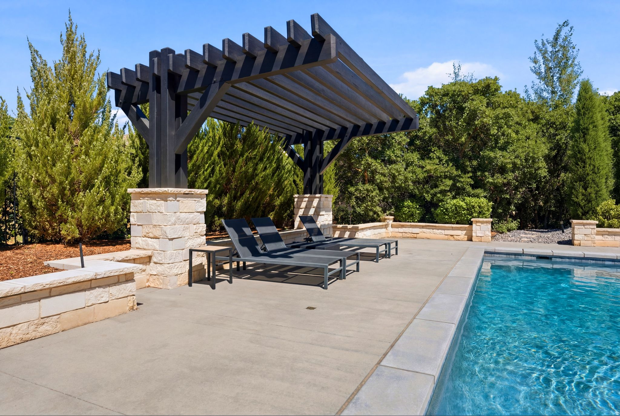 main property photo 87