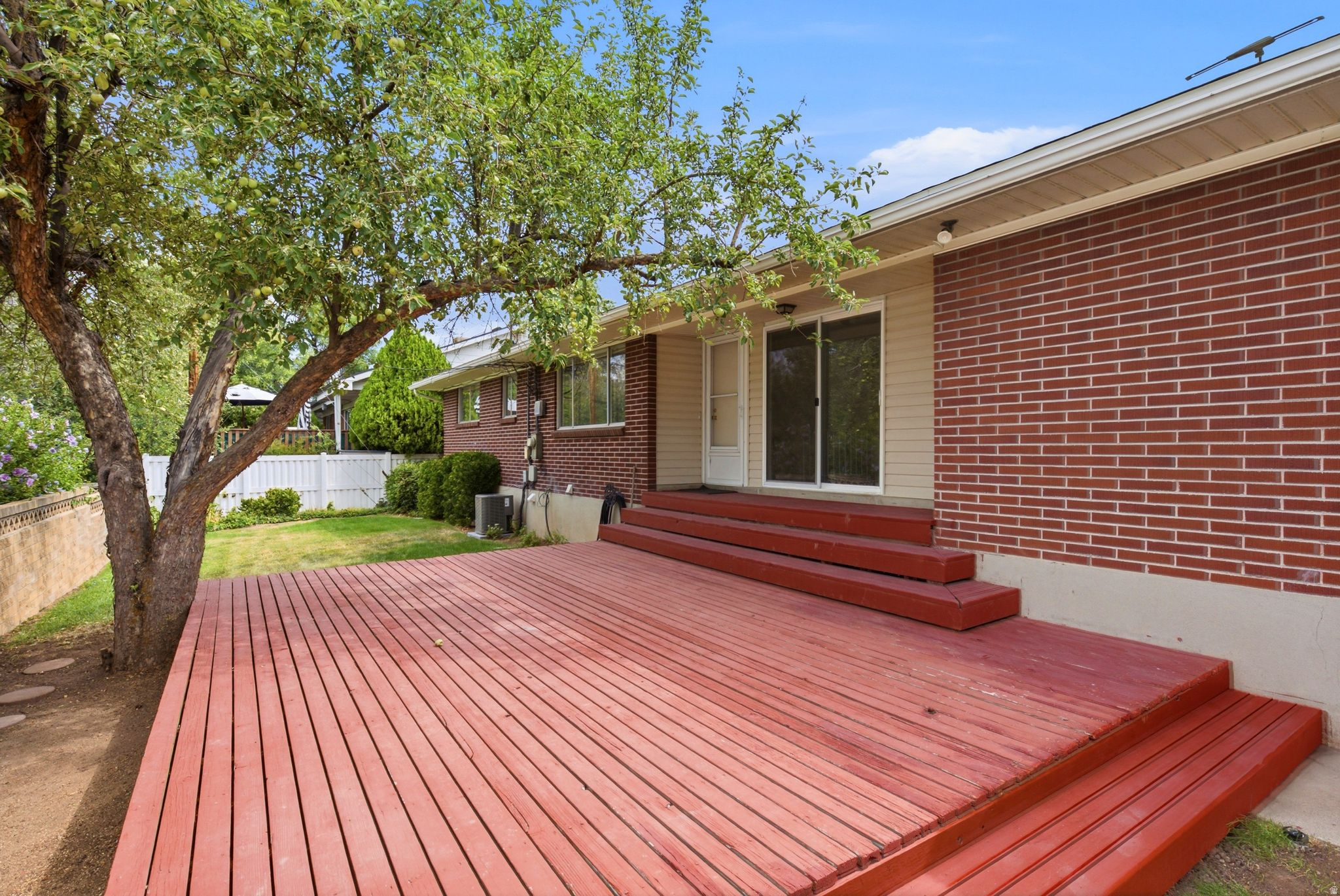 main property photo 22