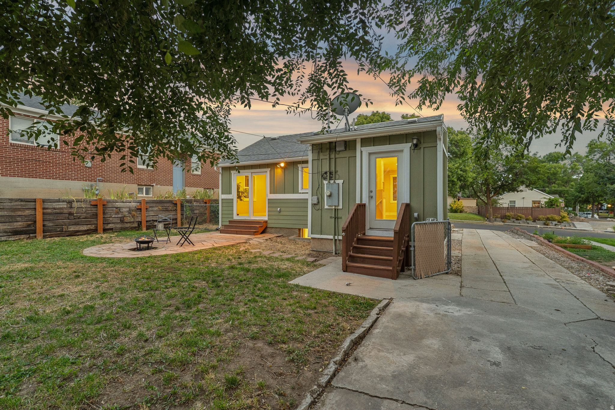 main property photo 25