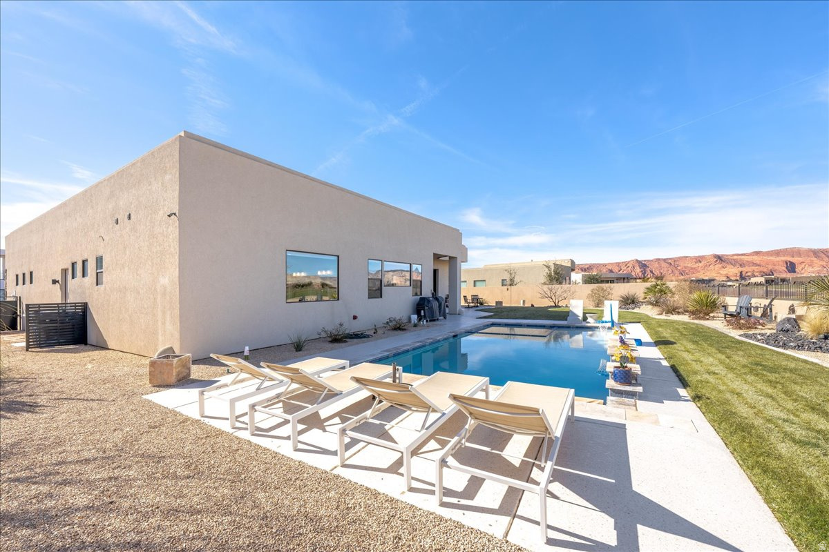main property photo 59