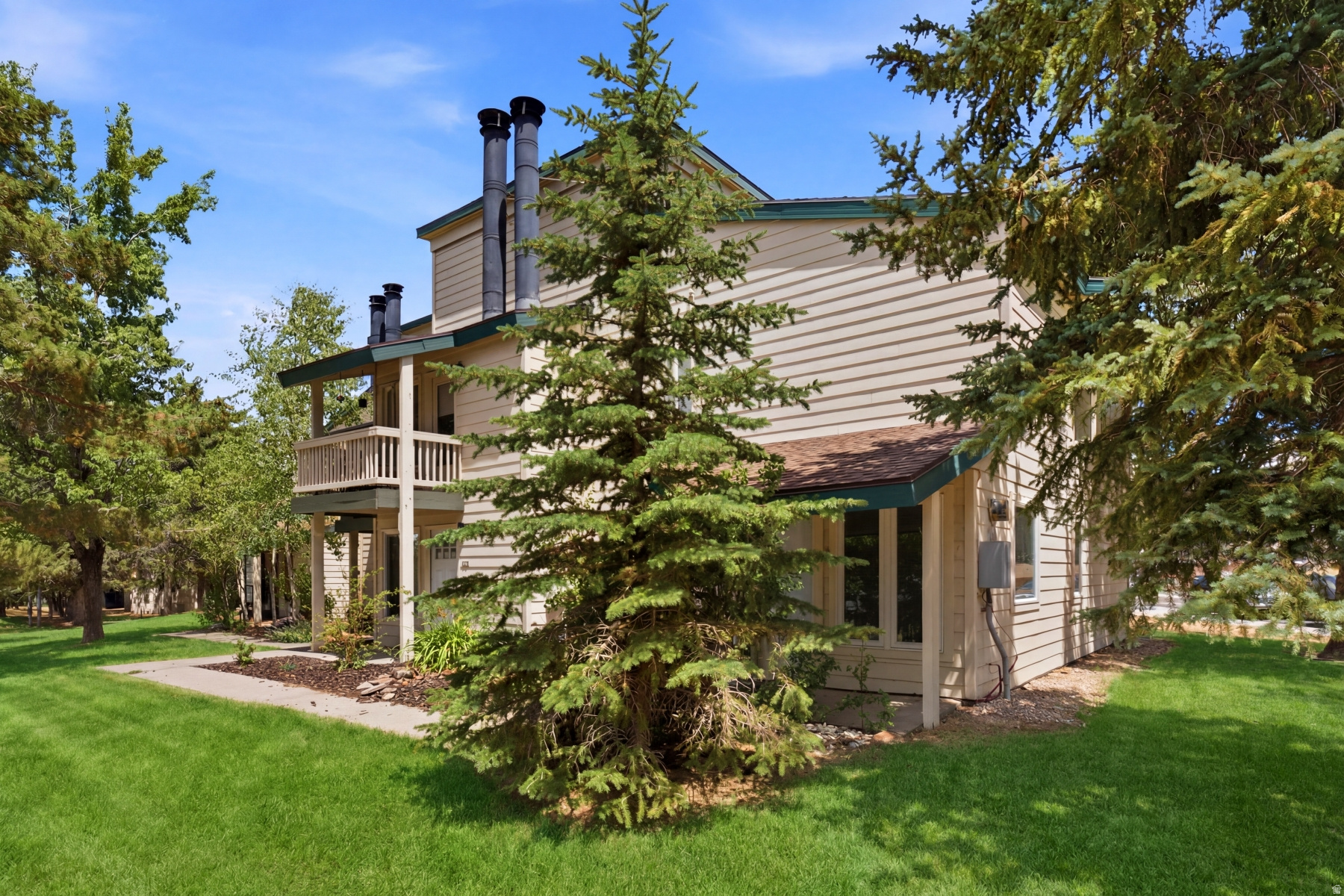 main property photo 12