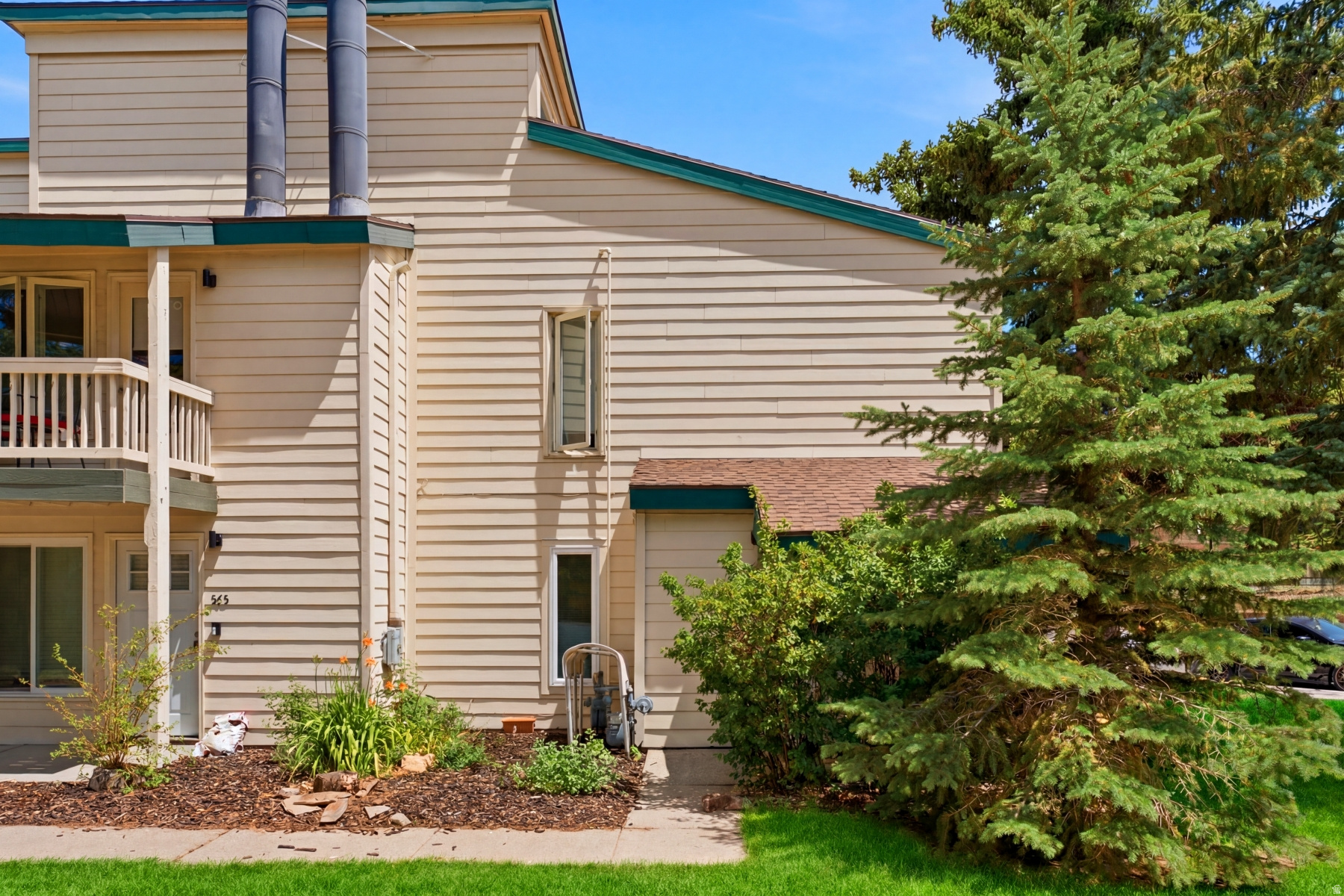 main property photo 15