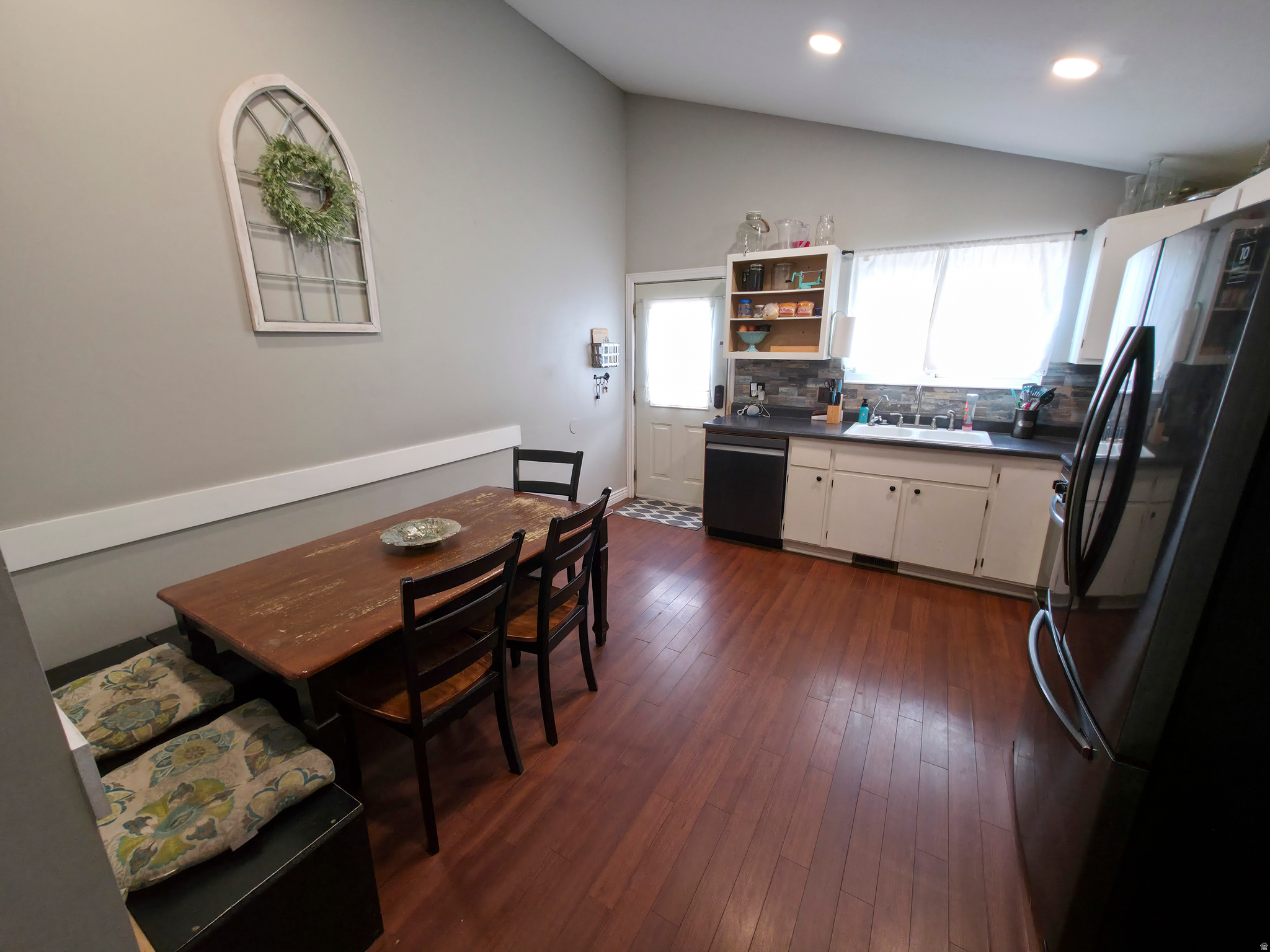 main property photo 74