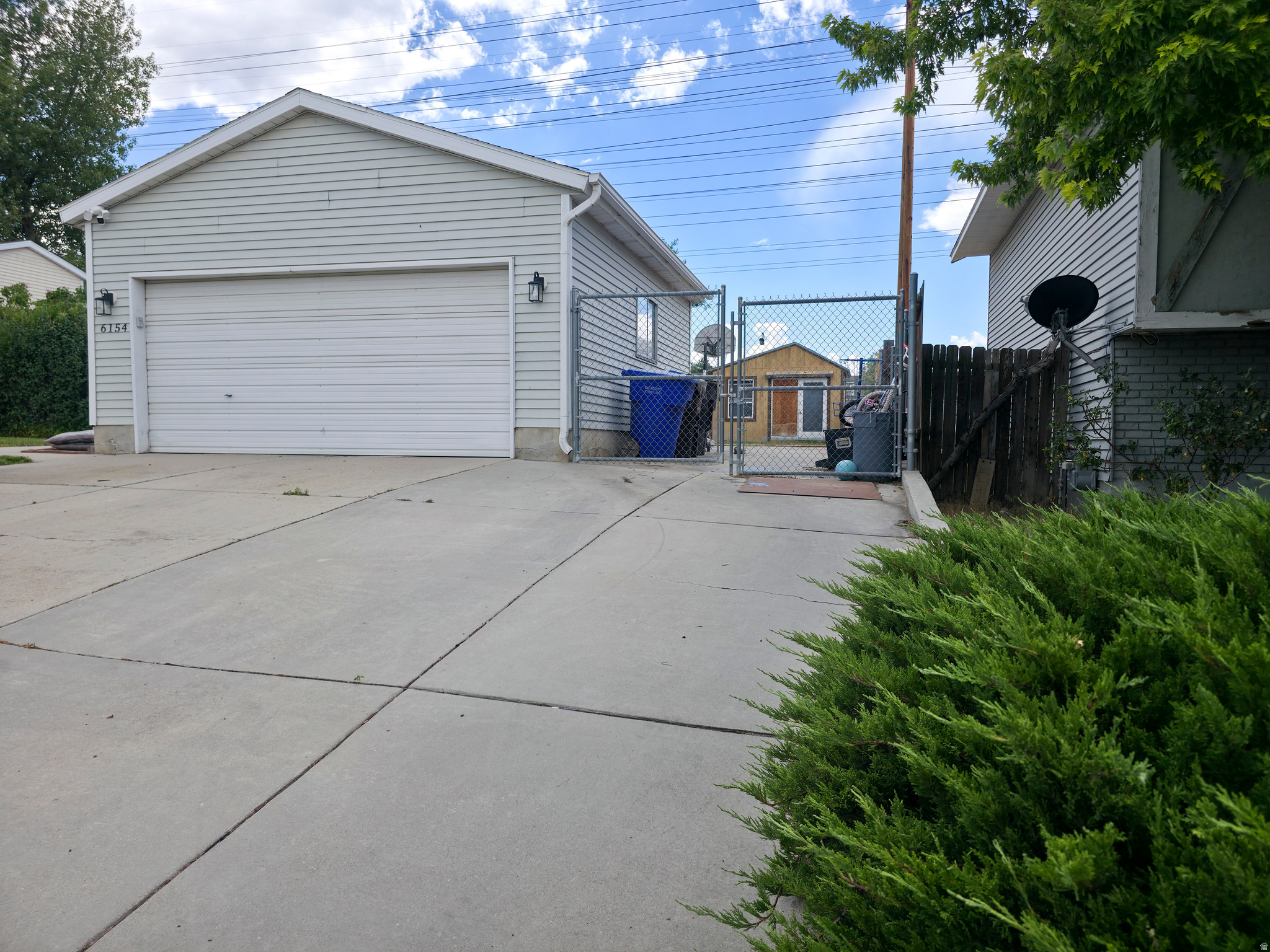 main property photo 81