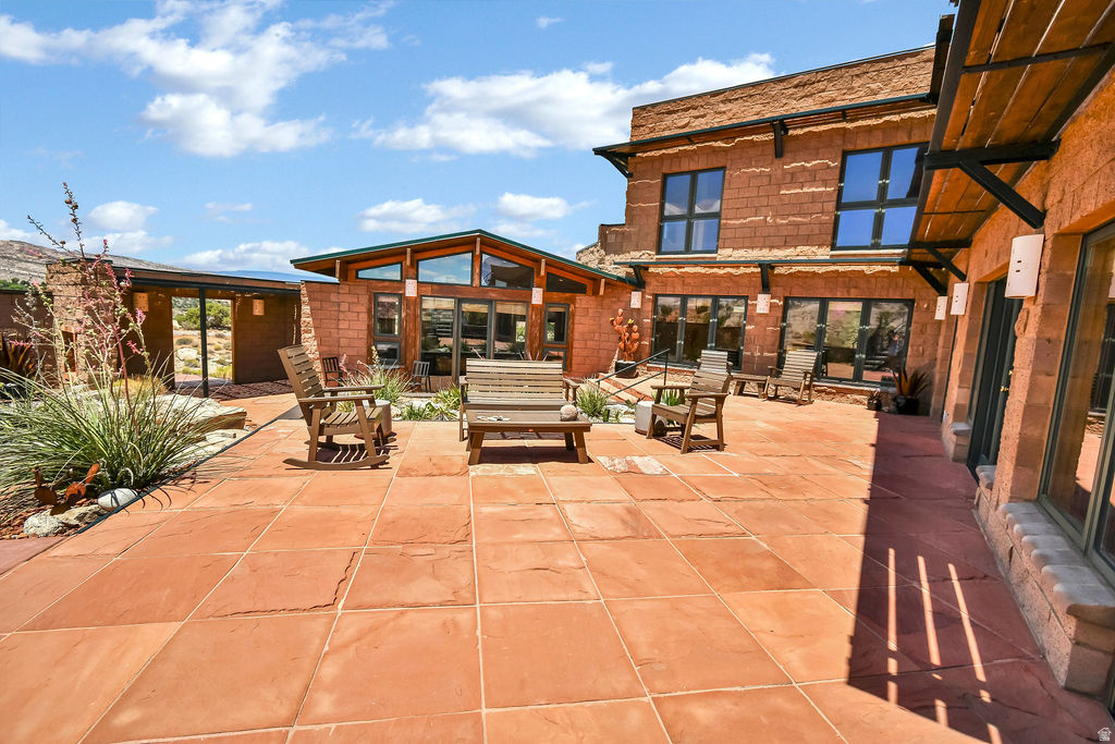 main property photo 10