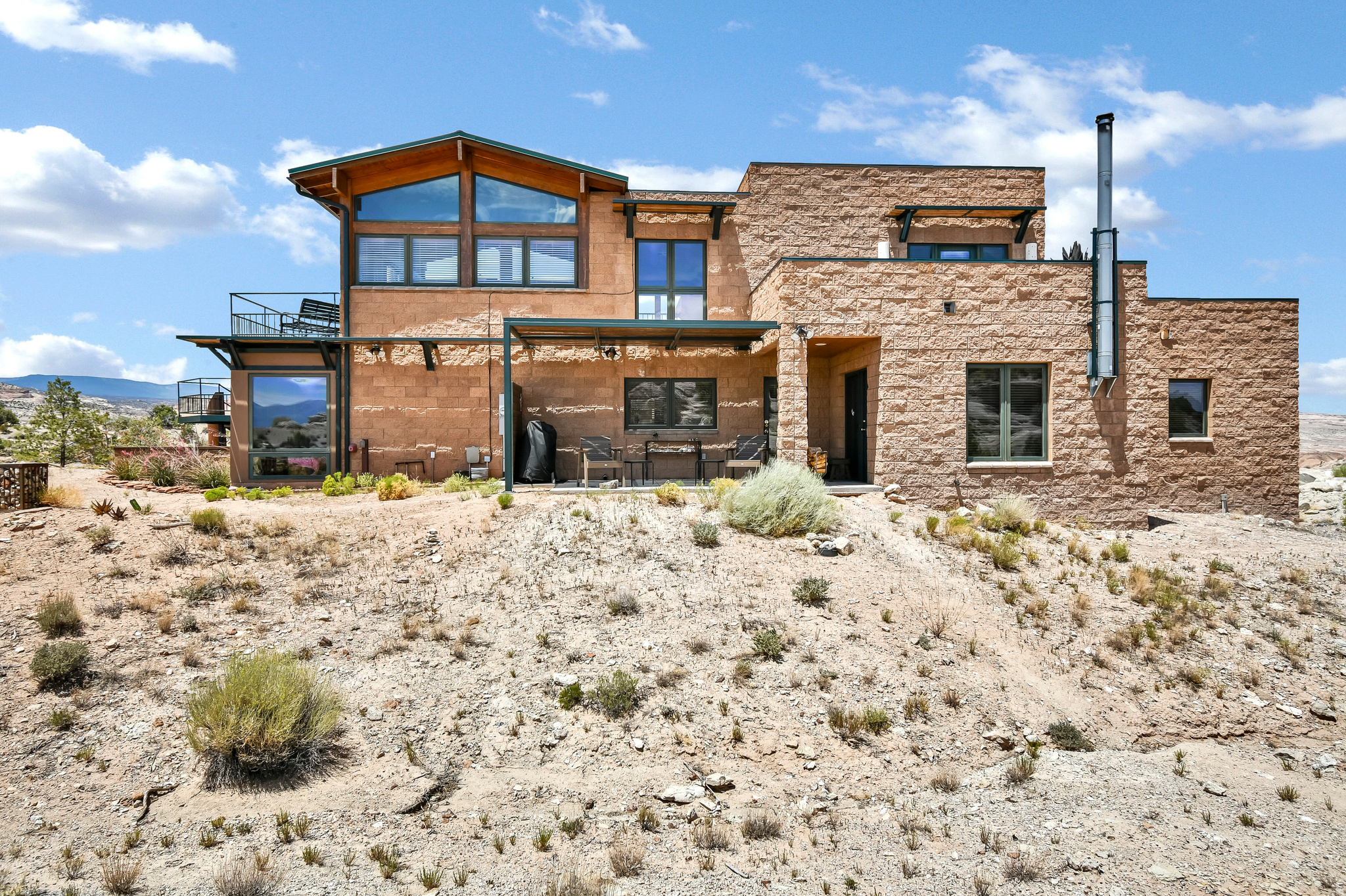 main property photo 75