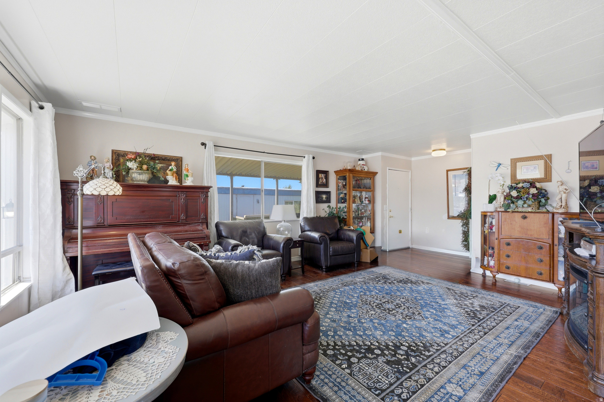main property photo 8