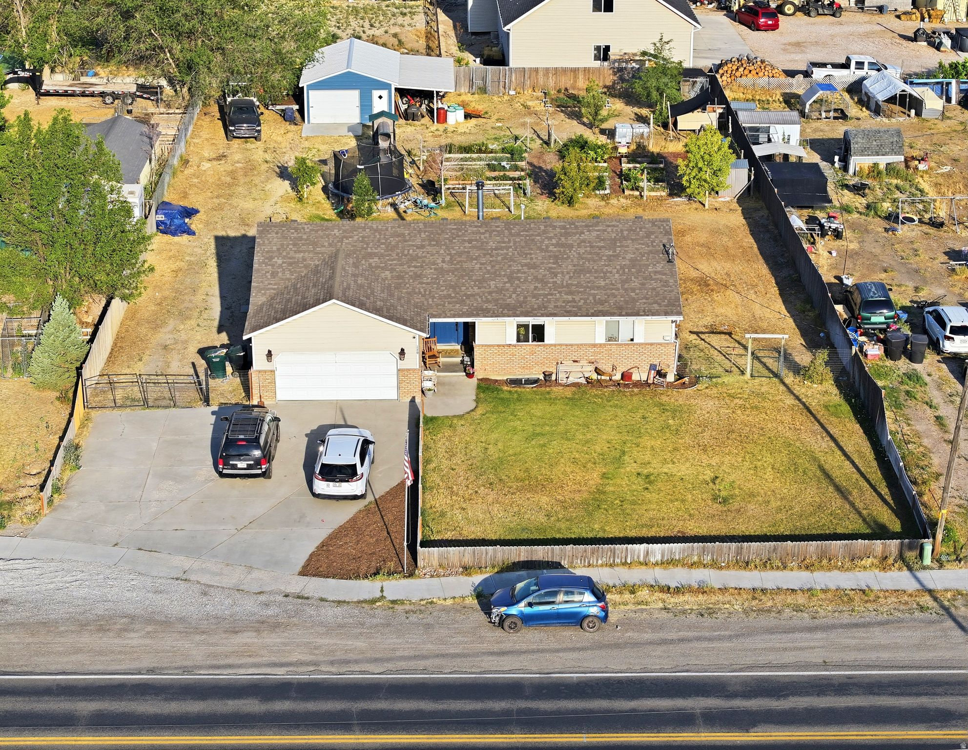 main property photo 44