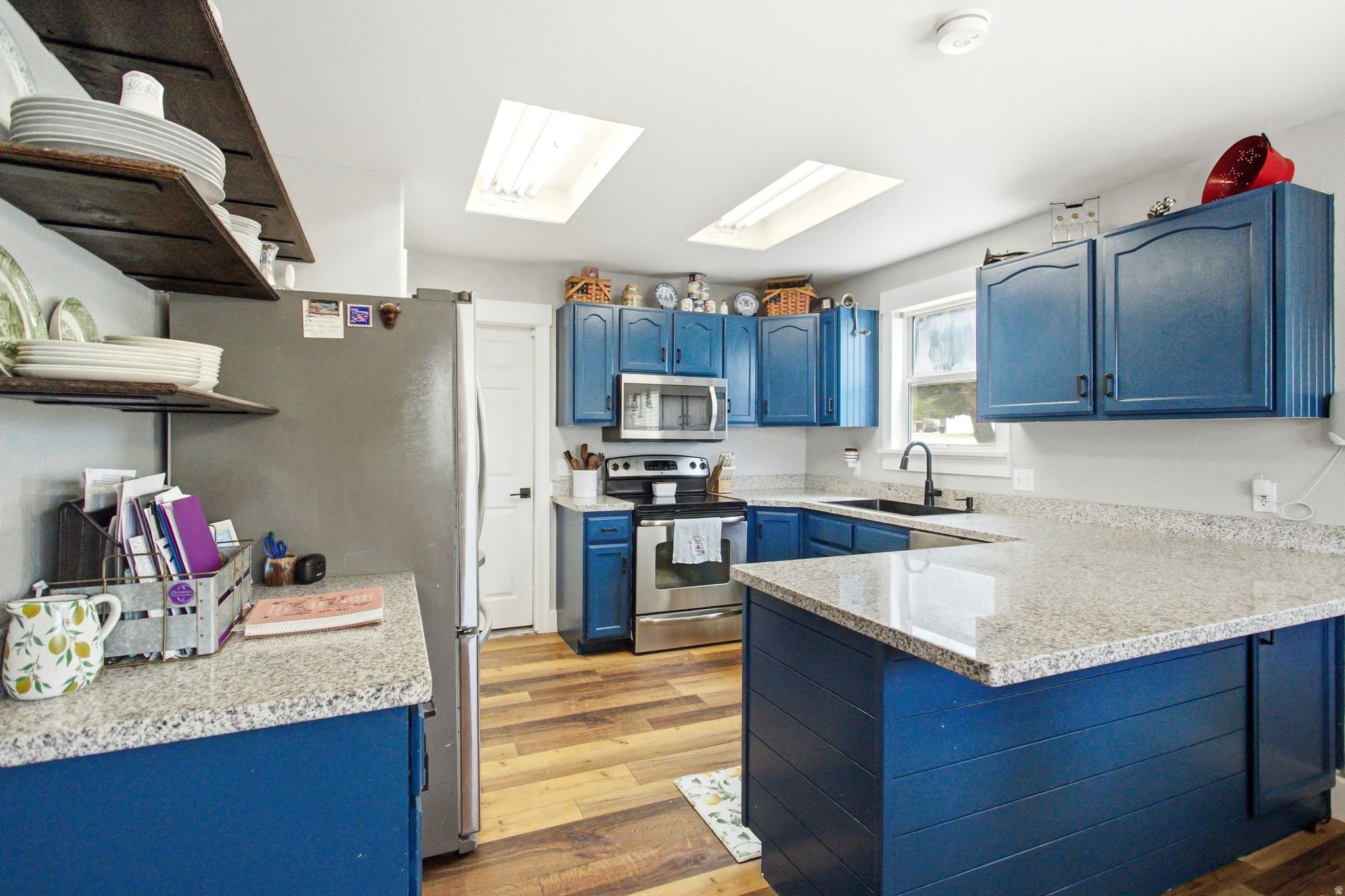 main property photo 8