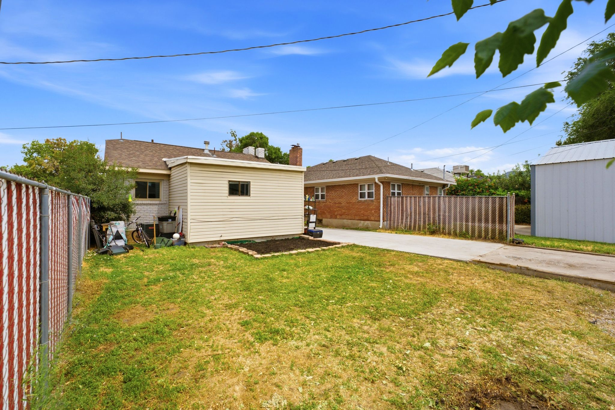 main property photo 14