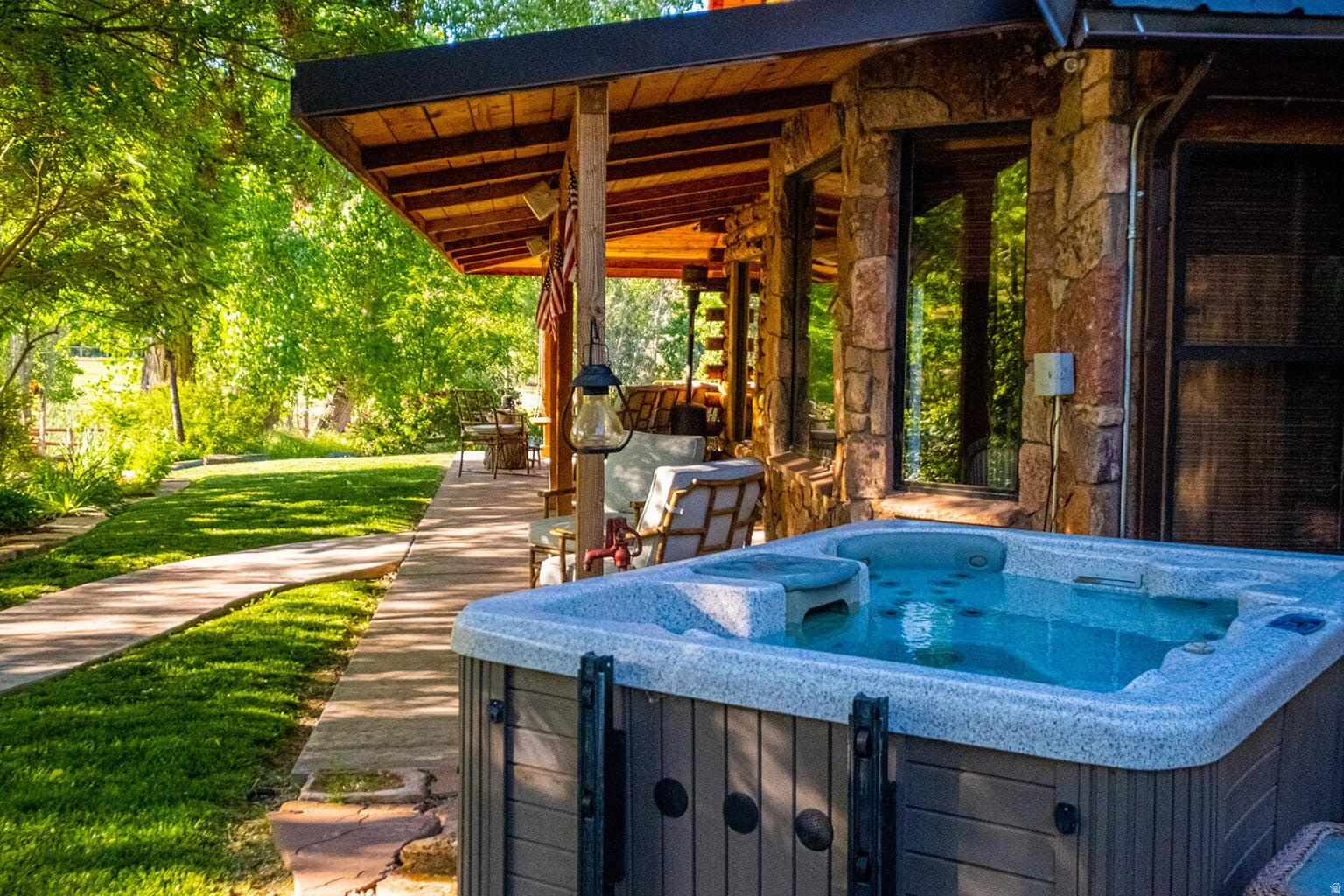 main property photo 9