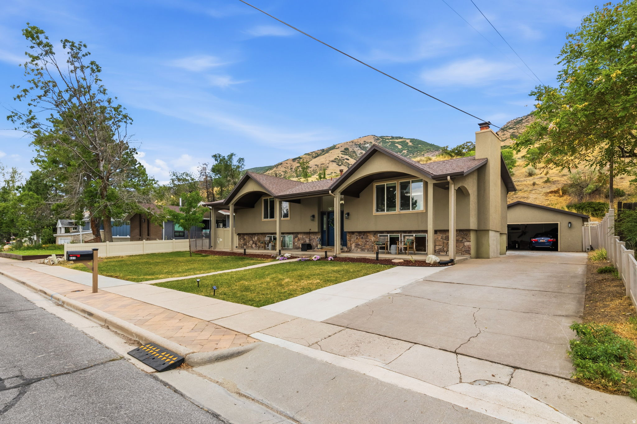 main property photo 32