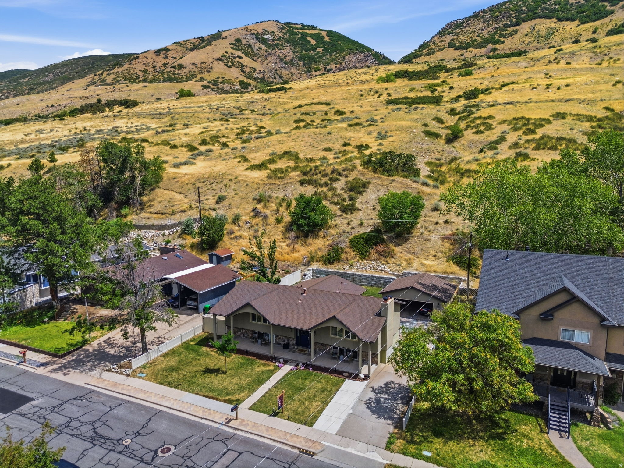 main property photo 38