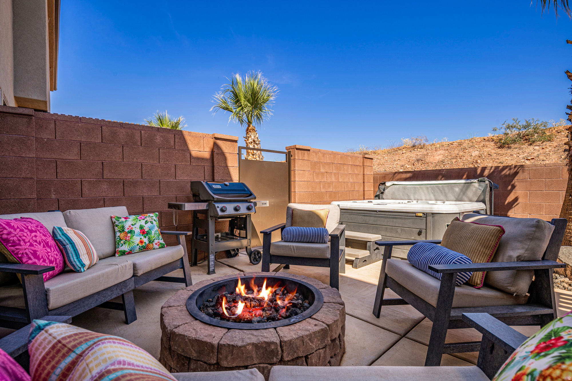 main property photo 14