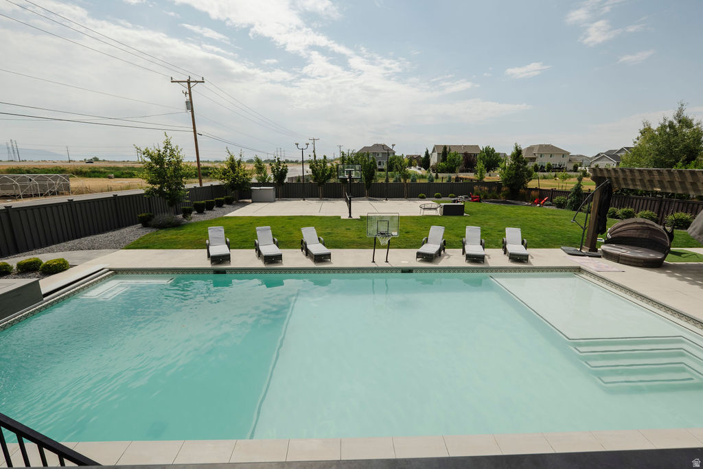 main property photo 68
