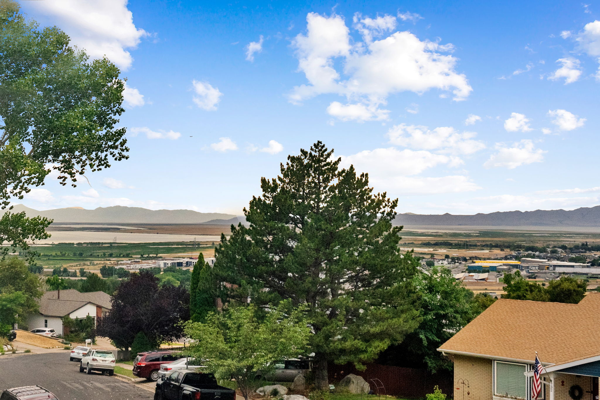main property photo 34