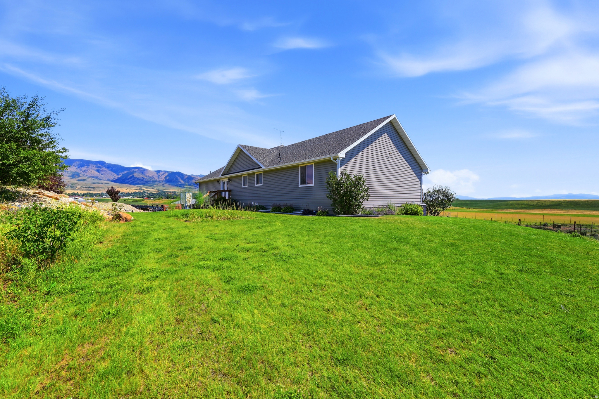 main property photo 51