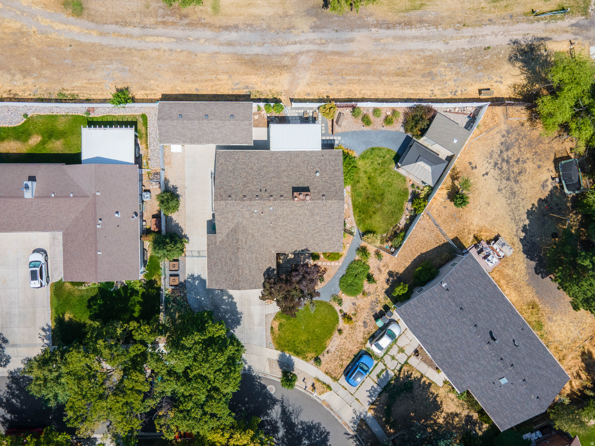 main property photo 38