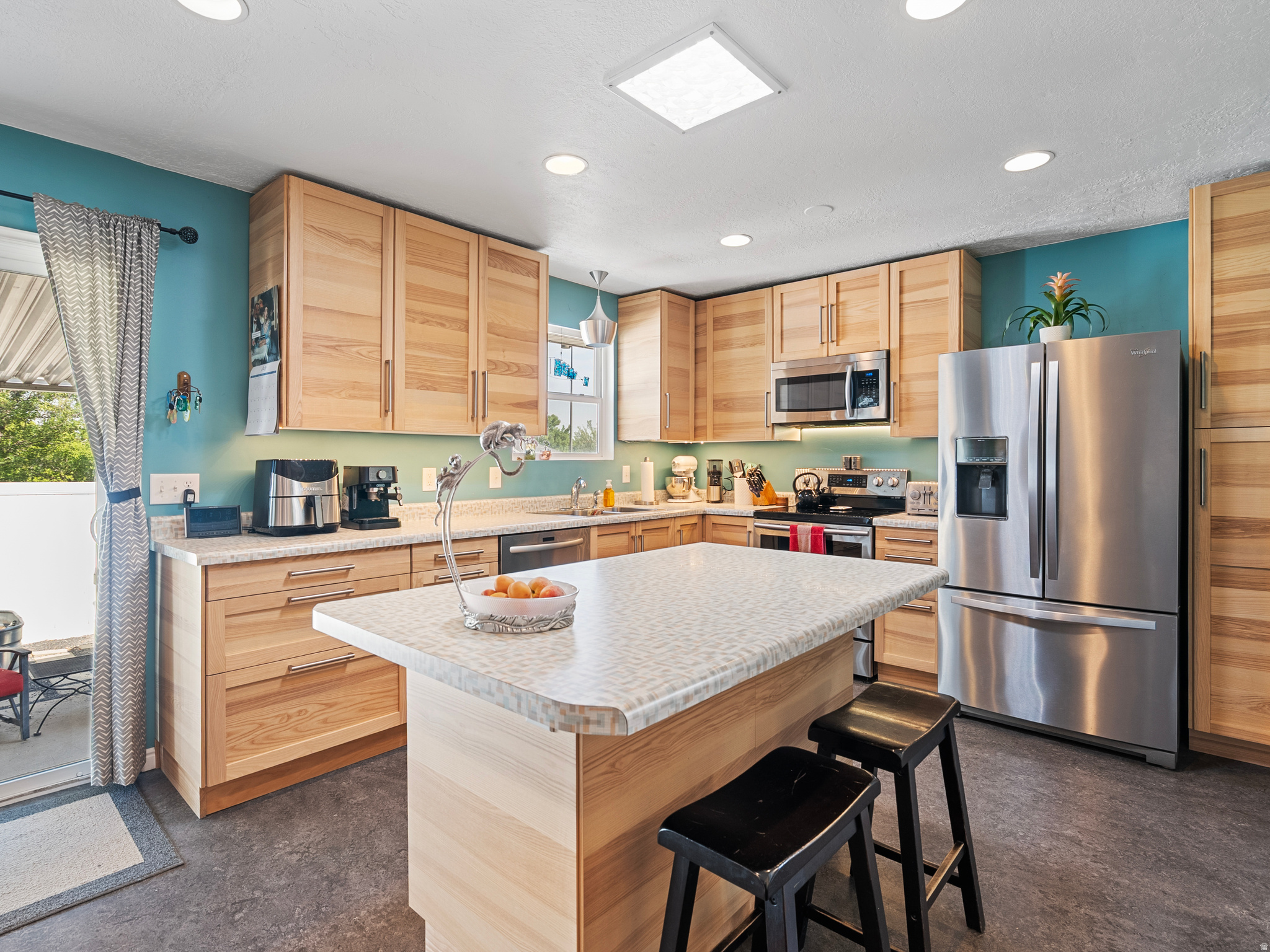 main property photo 5