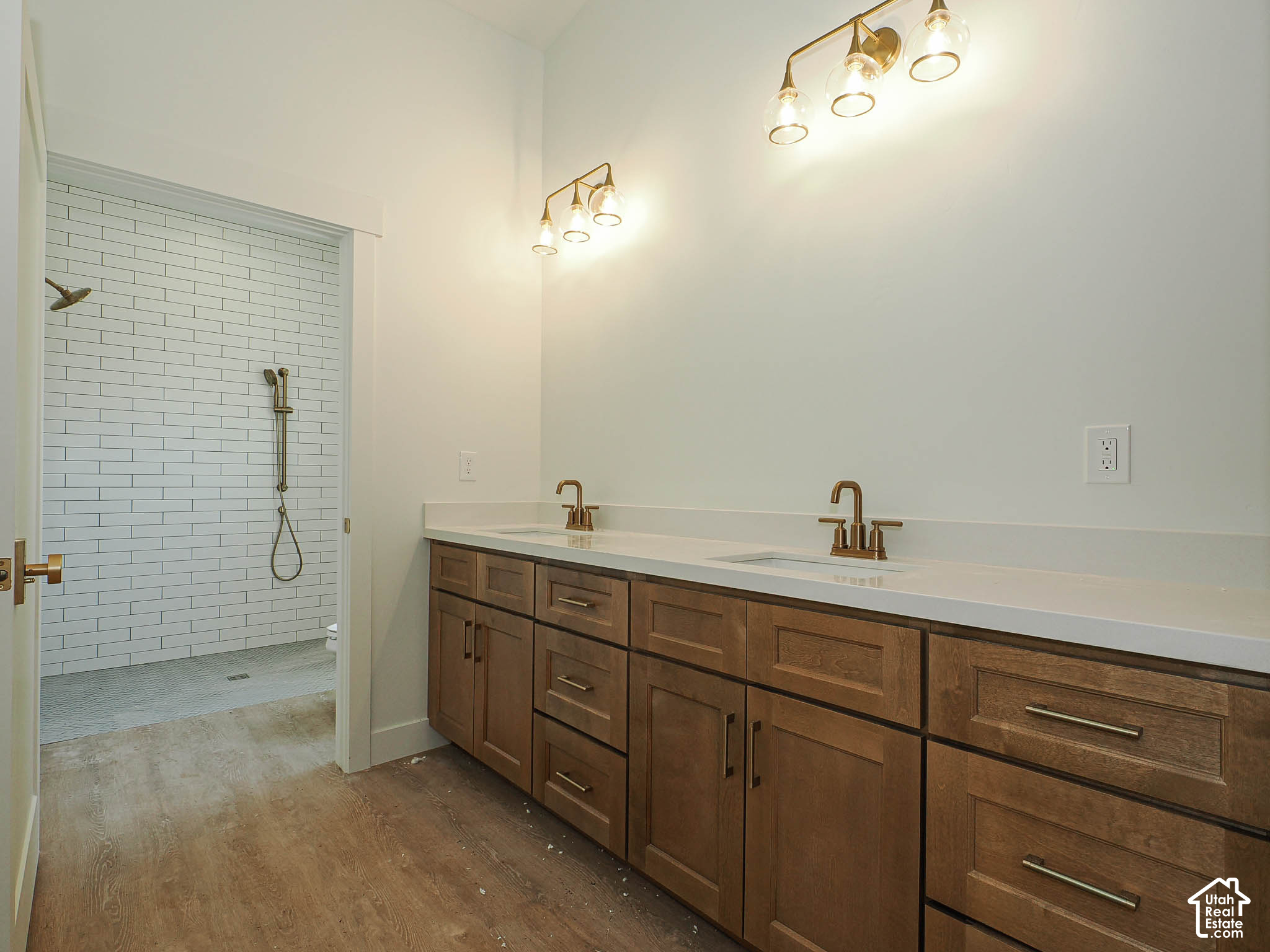 main property photo 111