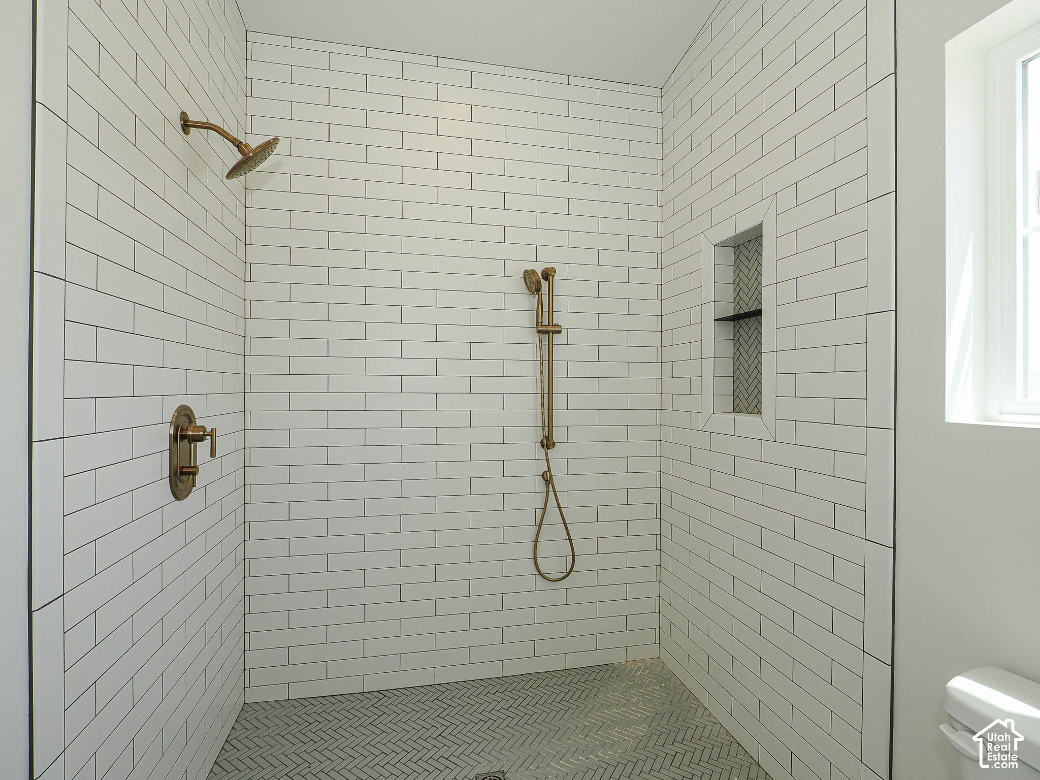 main property photo 112