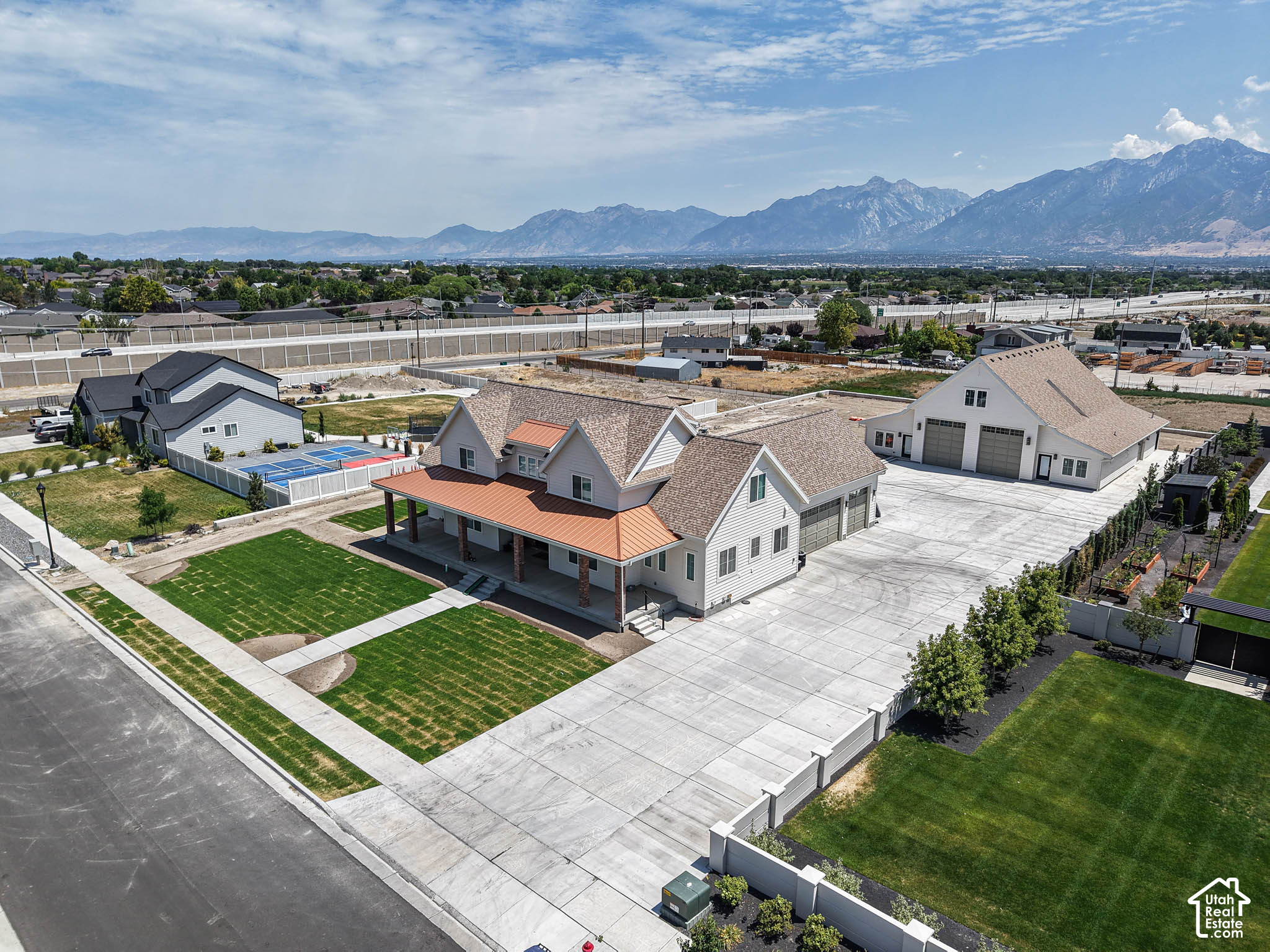 main property photo 19