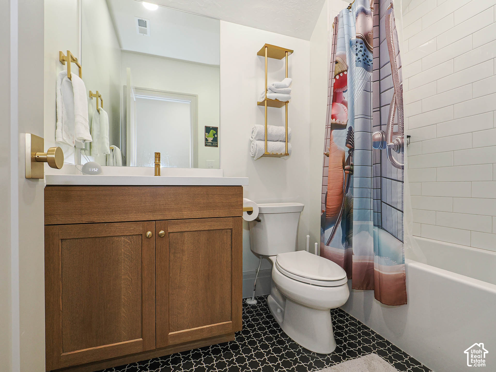 main property photo 70