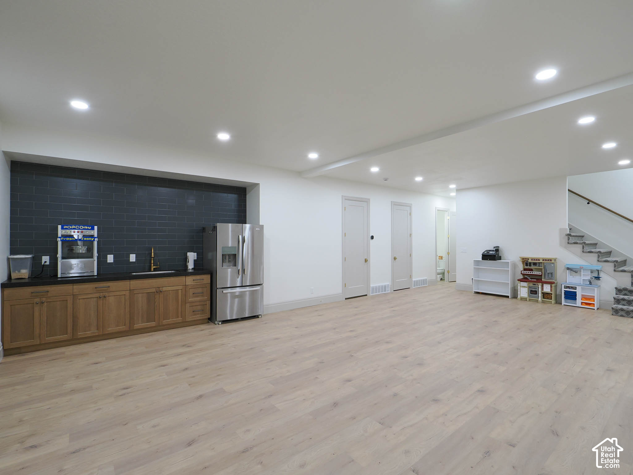 main property photo 76