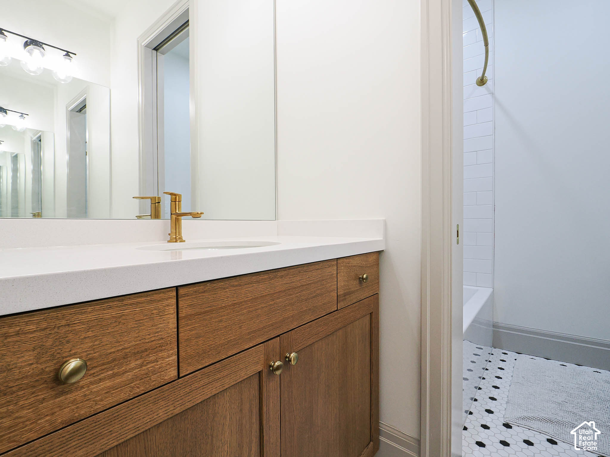main property photo 88