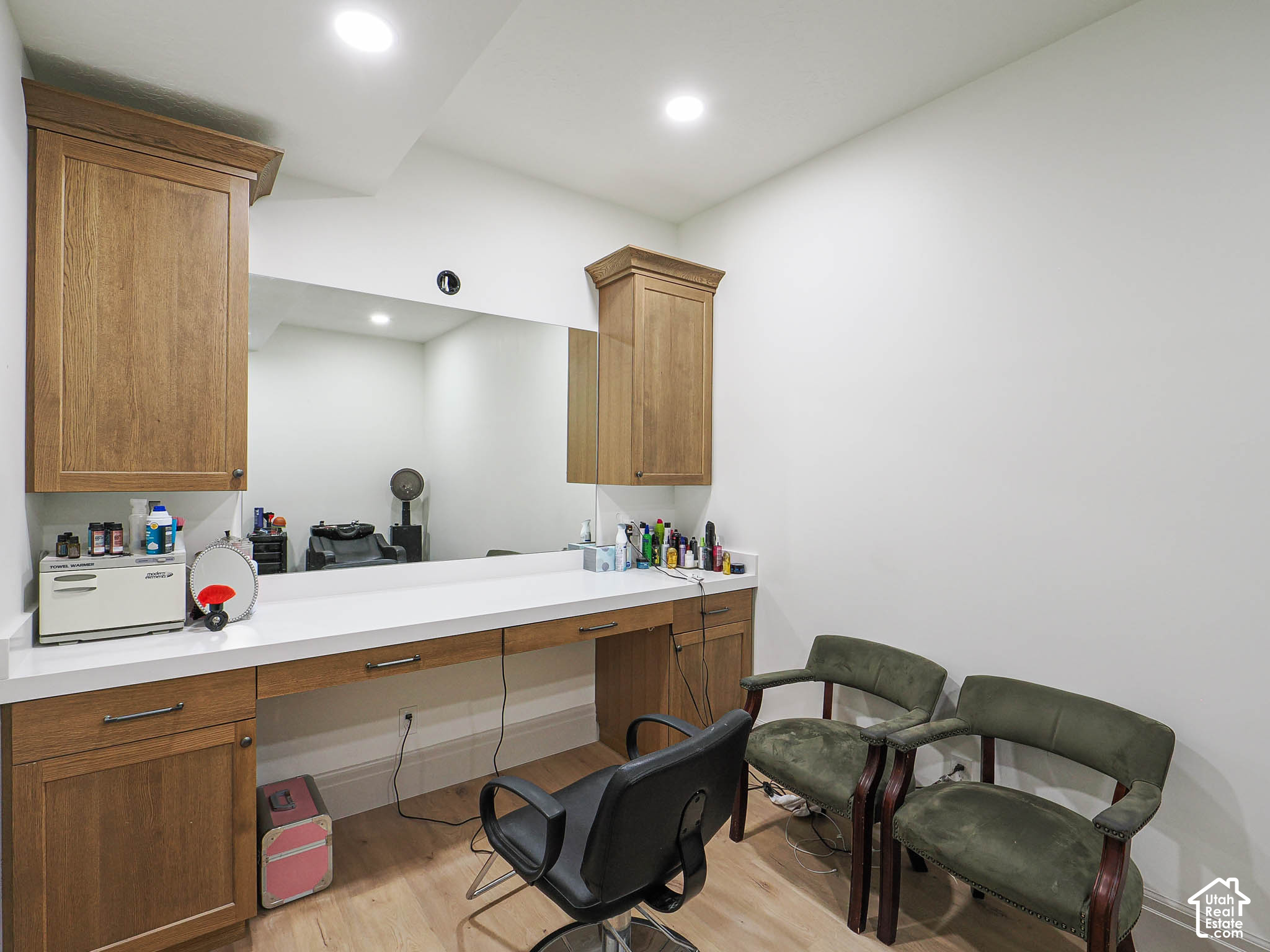 main property photo 90