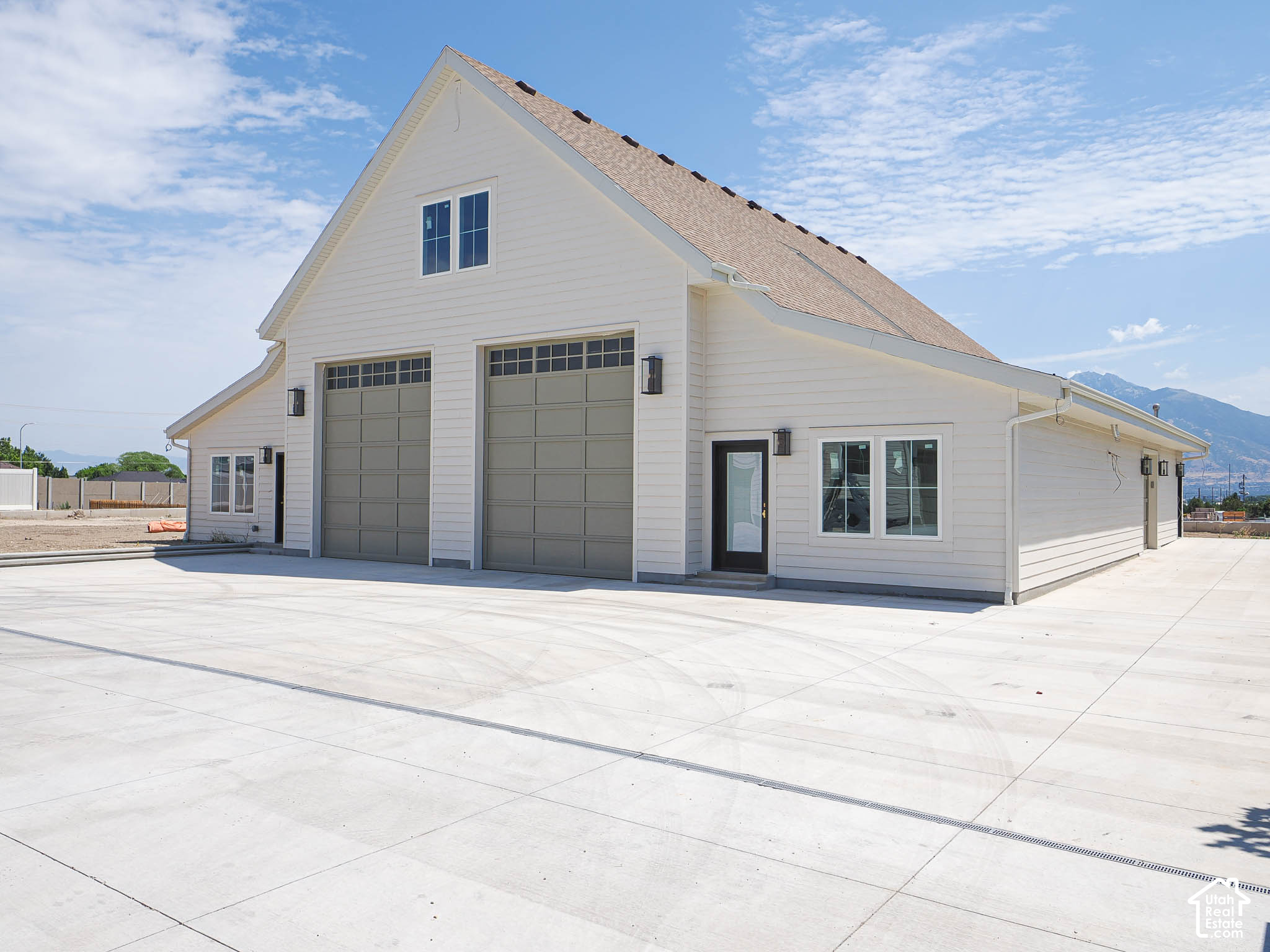 main property photo 93