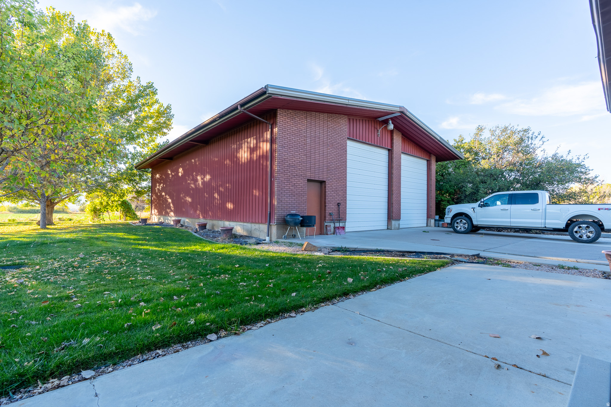 main property photo 39